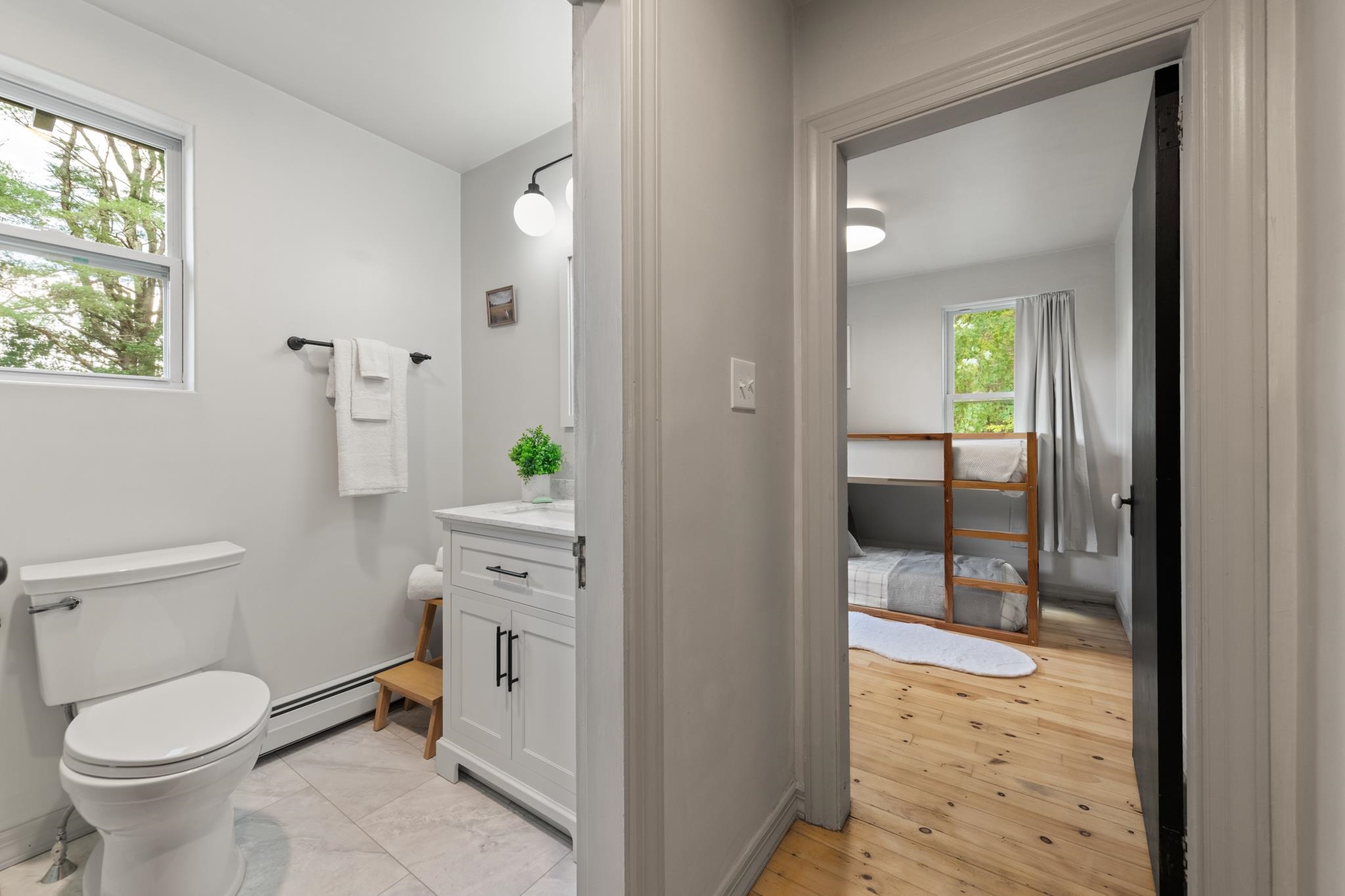 full bathroom on on main level