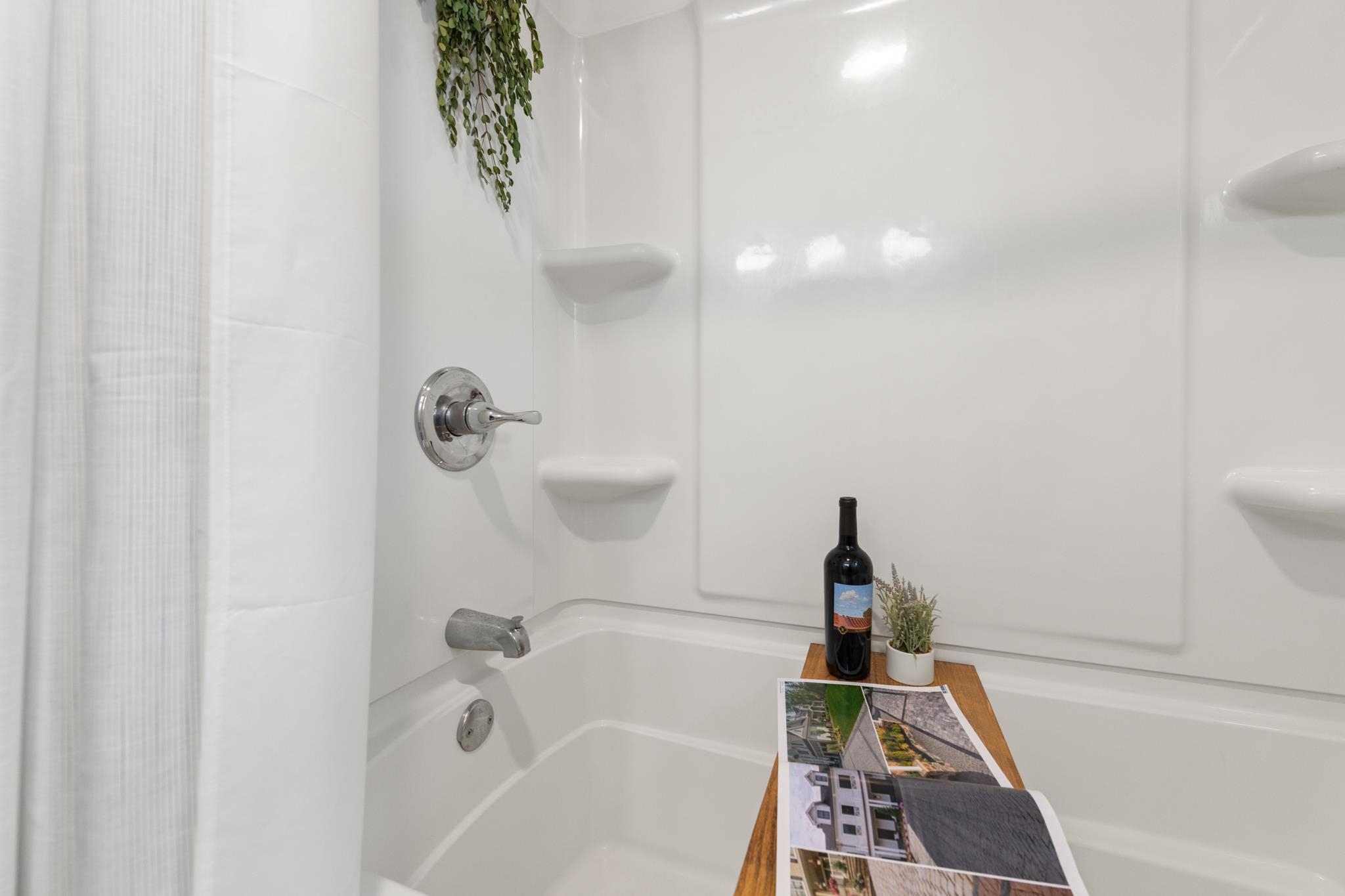full bathroom on on main level