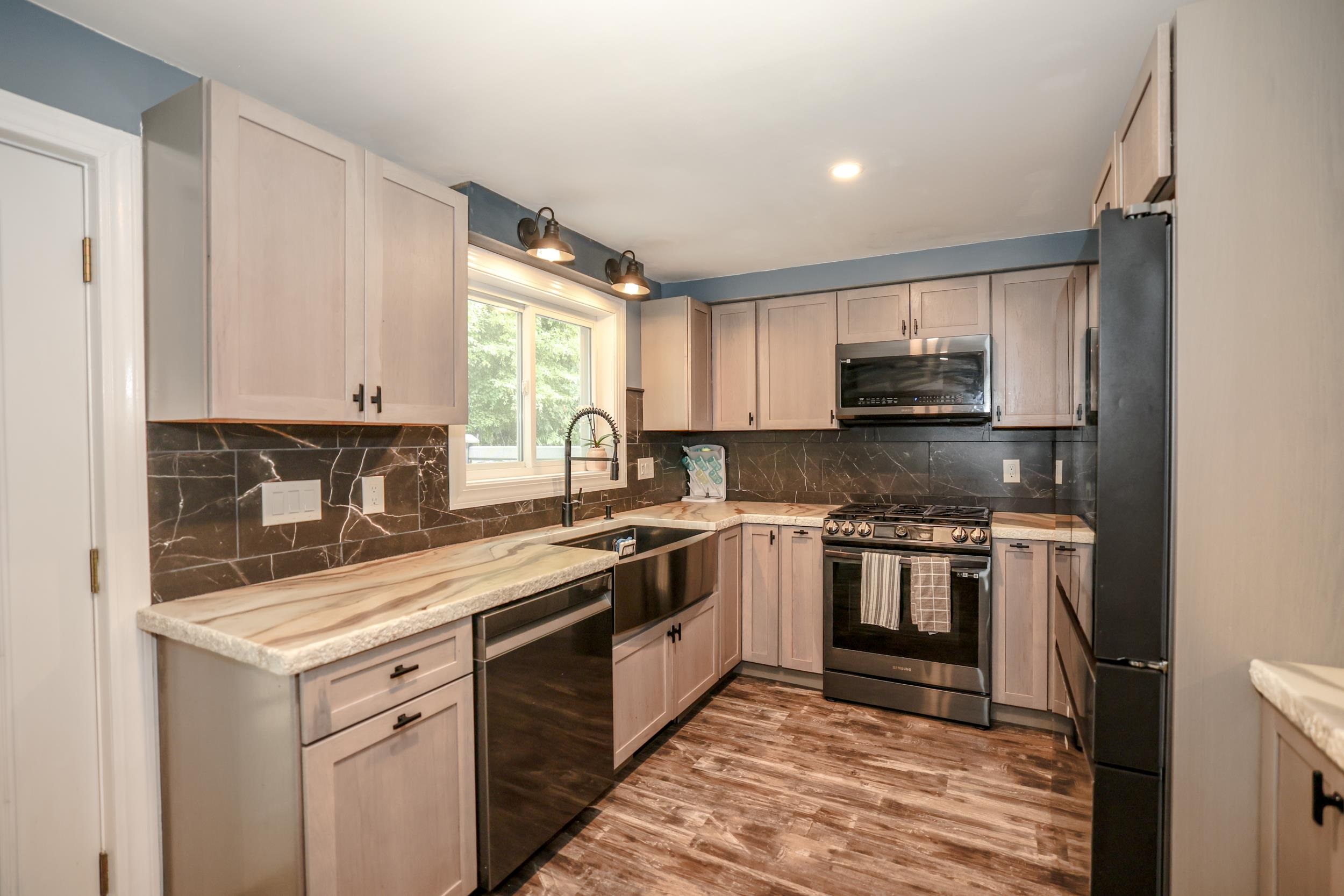 49A Dale Rd, Hooksett, NH 03106