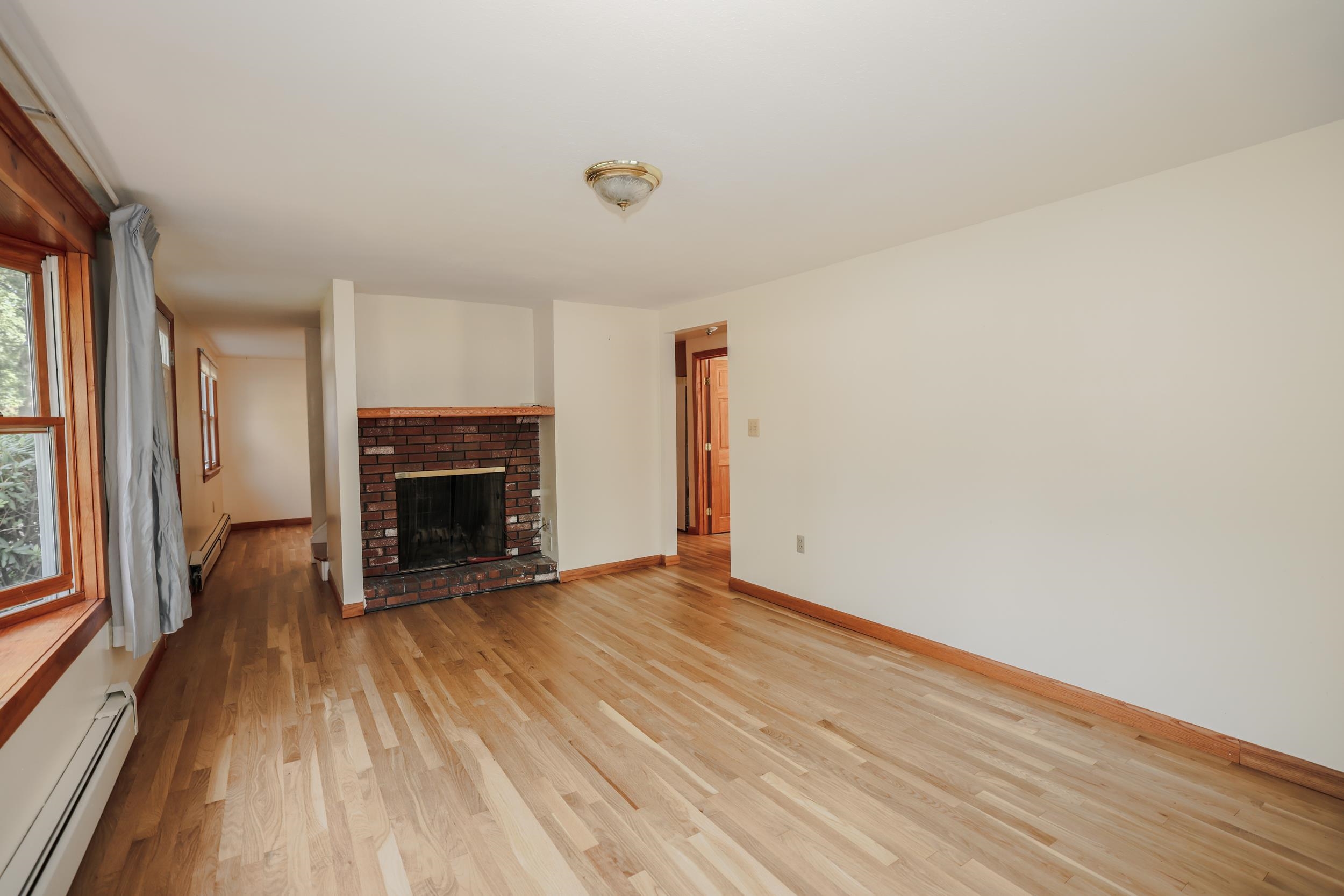 9 Roby St, Nashua, NH 03060