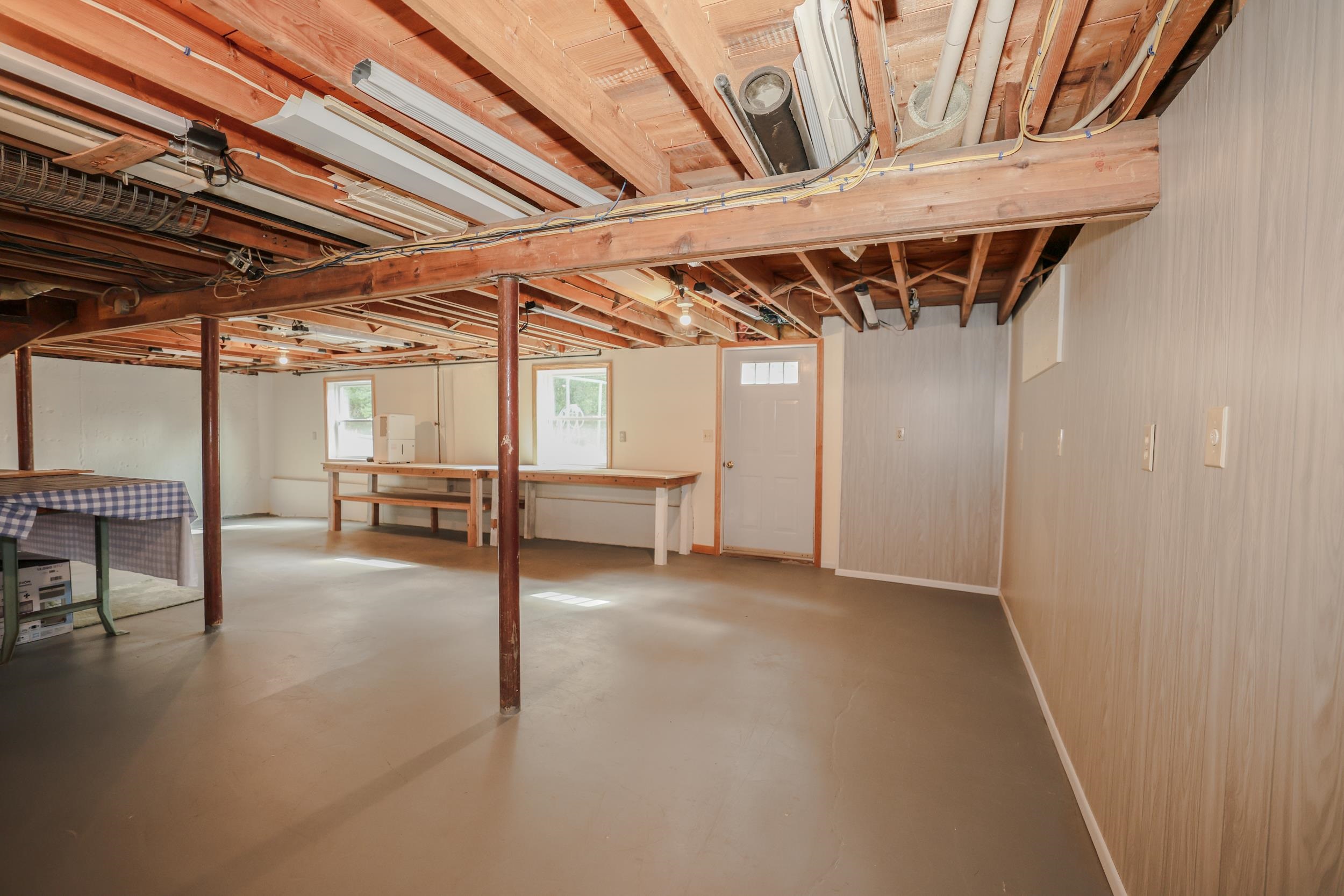 9 Roby St, Nashua, NH 03060