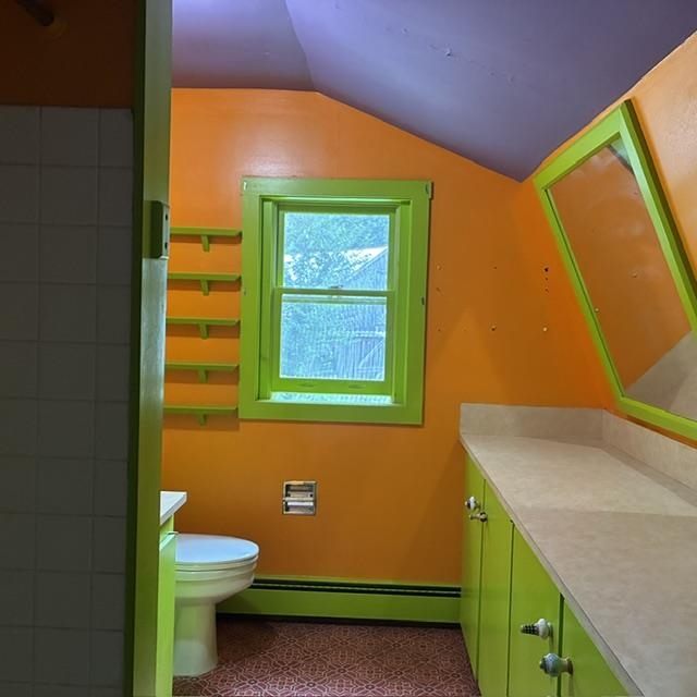 Upstairs full bathroom