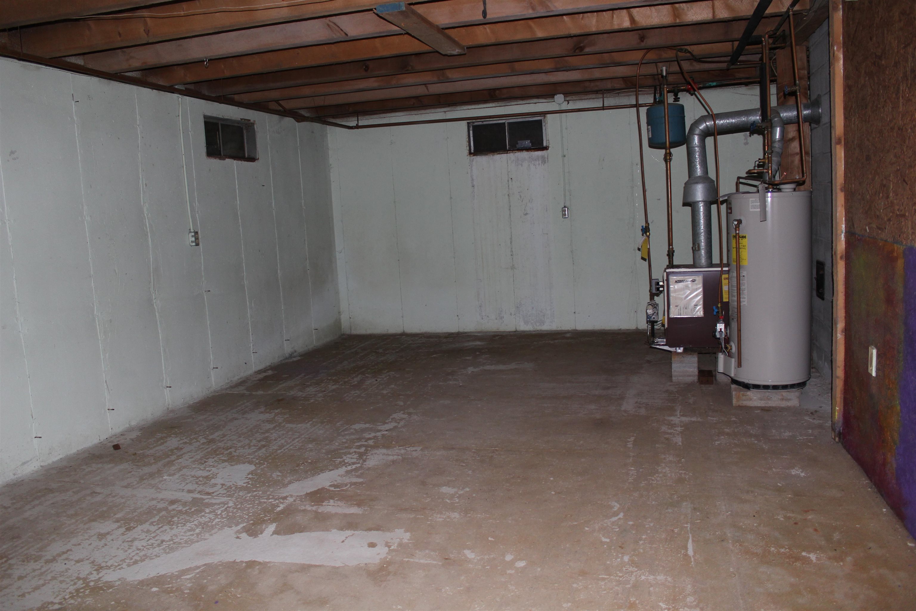 Space for woodshop or finished space