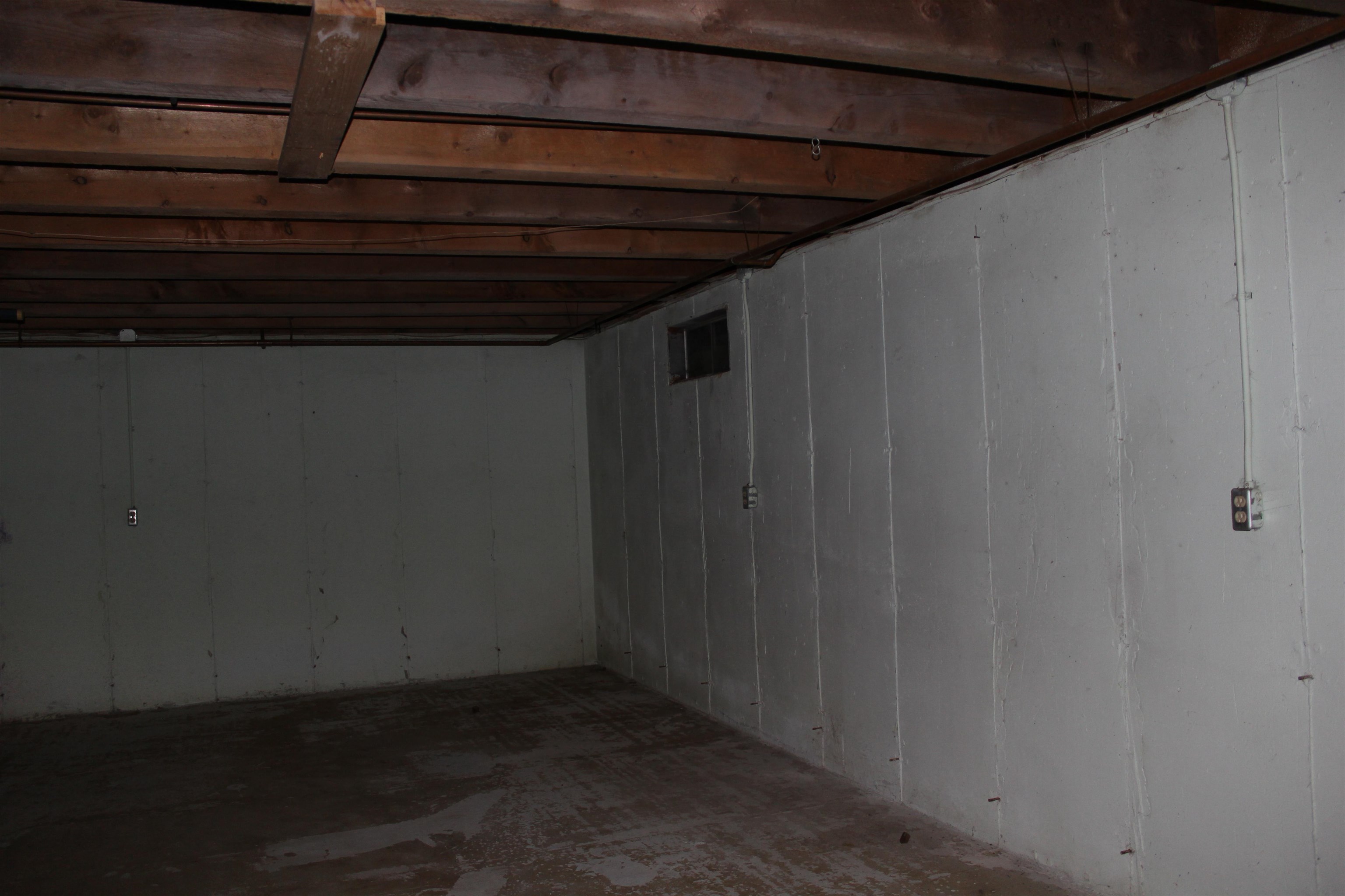 Space for woodshop or finished space