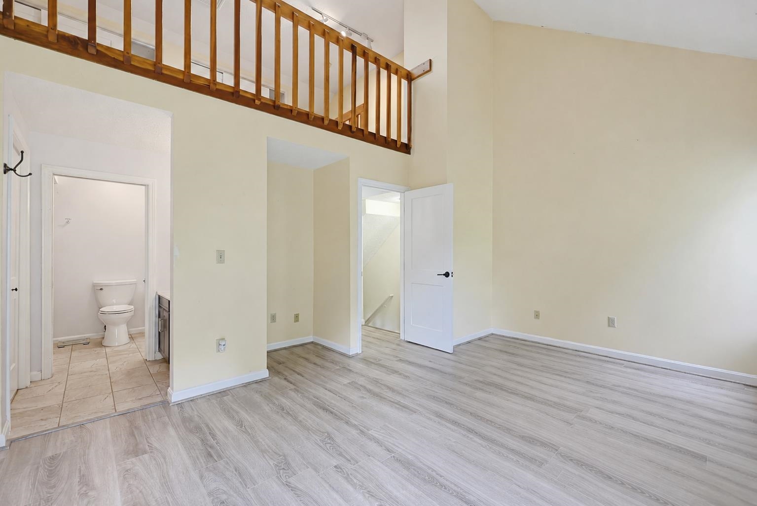 28 Swift Ln, Merrimack, NH 03054