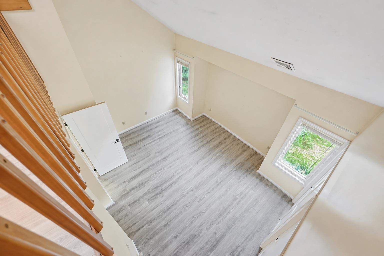 28 Swift Ln, Merrimack, NH 03054
