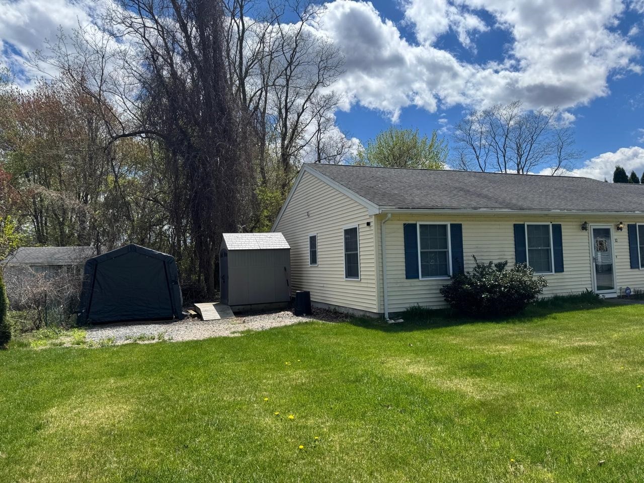 12 Adams Ave, Seabrook, NH 03874