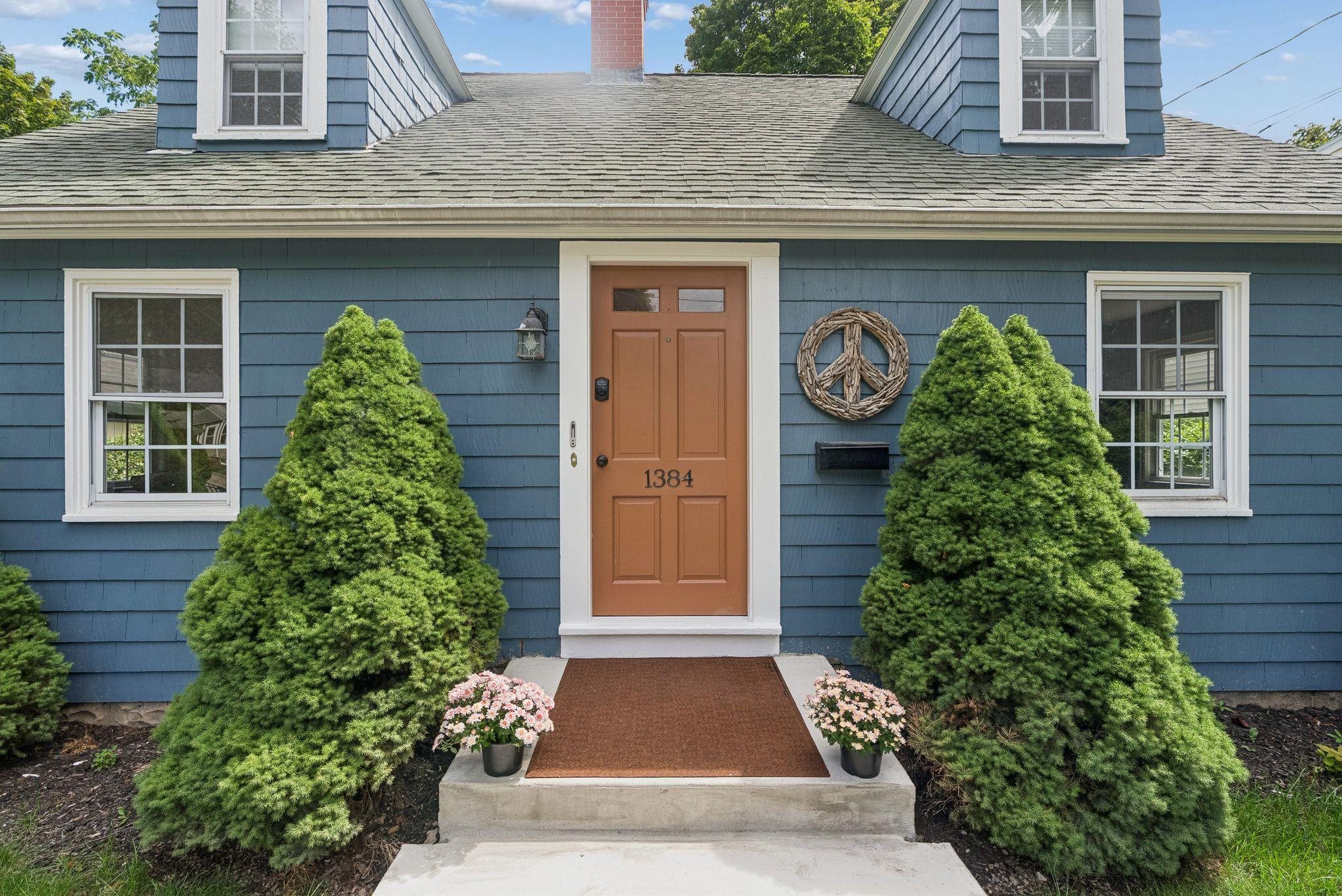 1384 Islington St, Portsmouth, NH 03801
