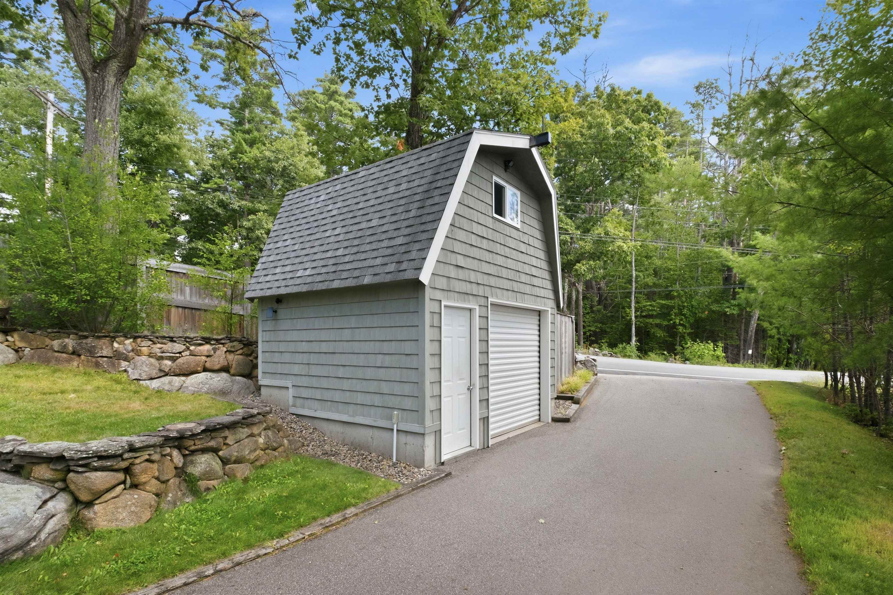 308 Governor Wentworth Hw, Tuftonboro, NH 03853