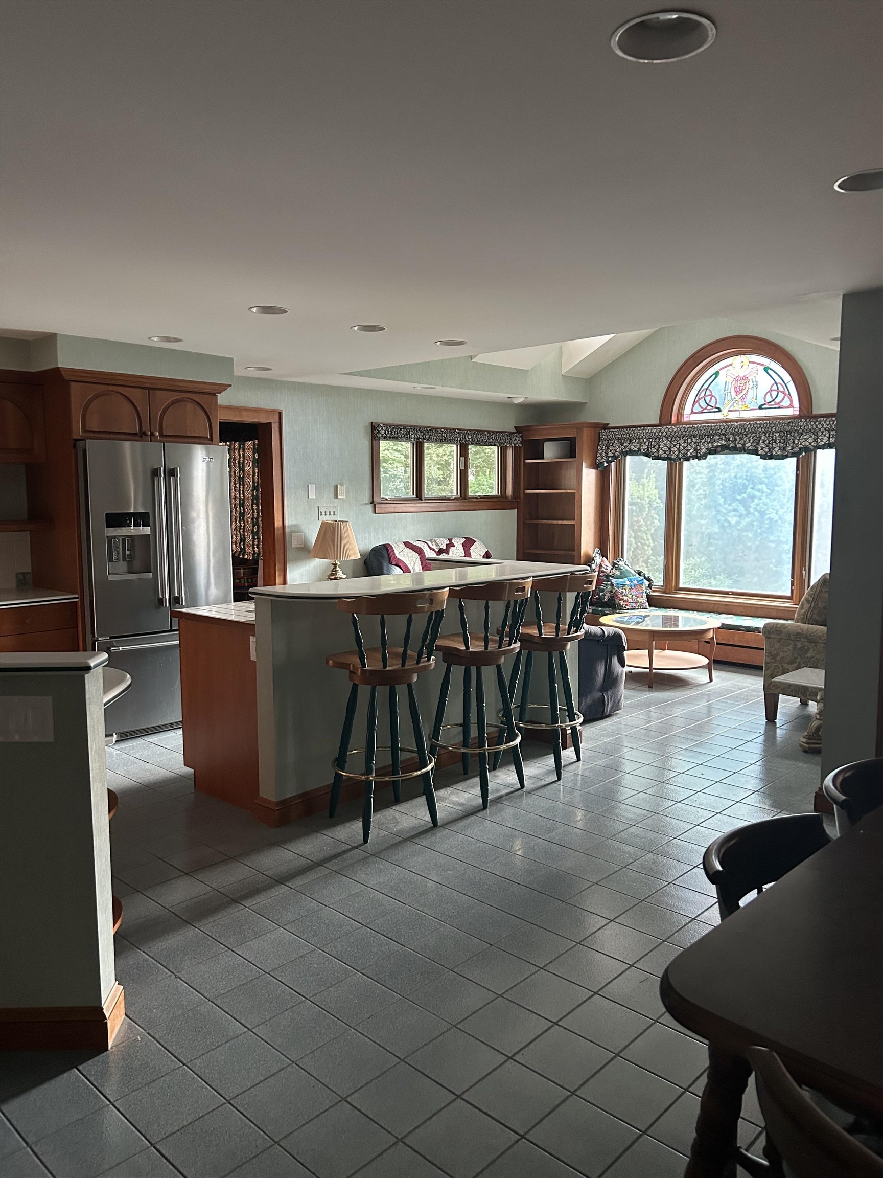 284 Hawthorne St, Manchester, NH 03104