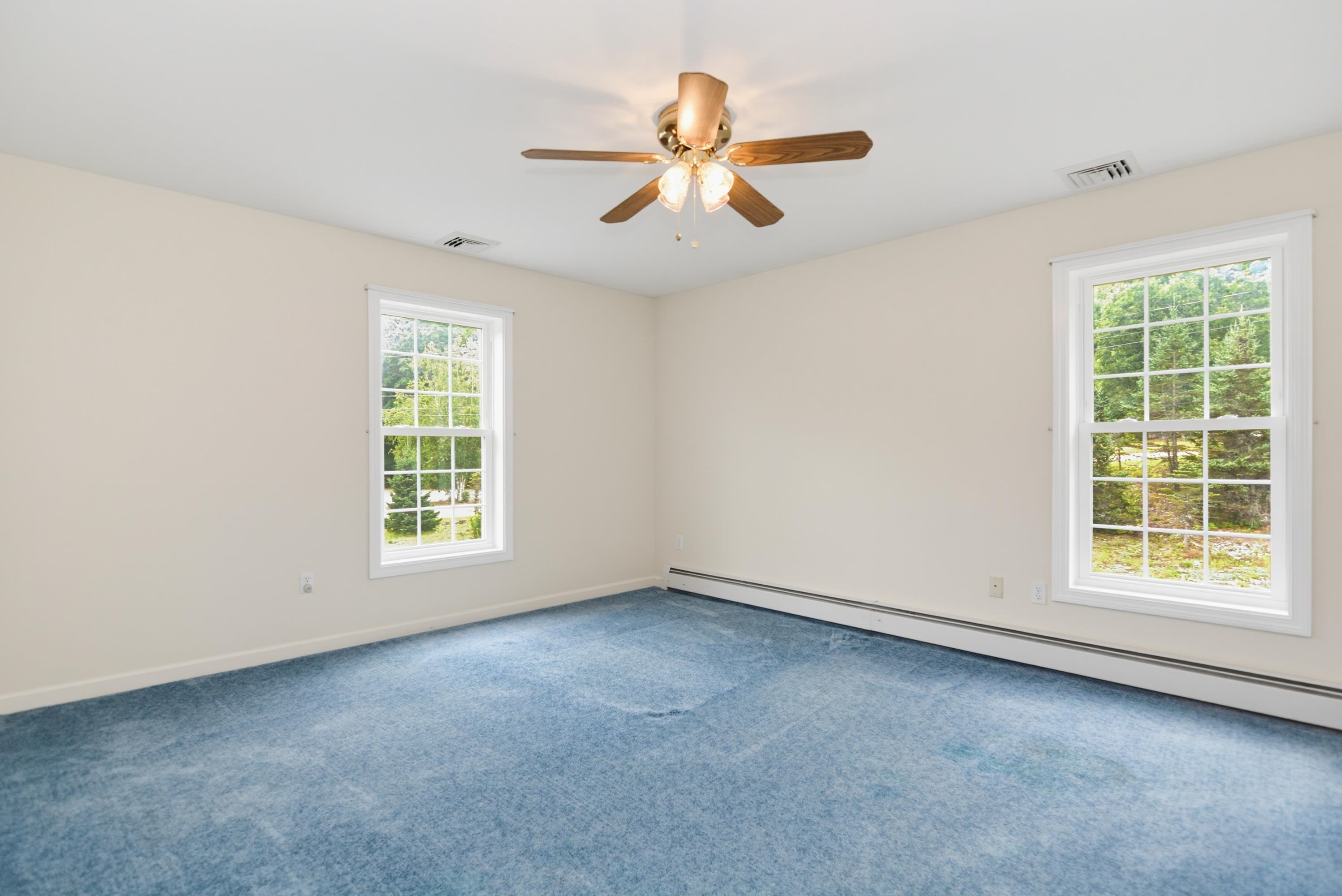 10 Terry Dr, Loudon, NH 03307