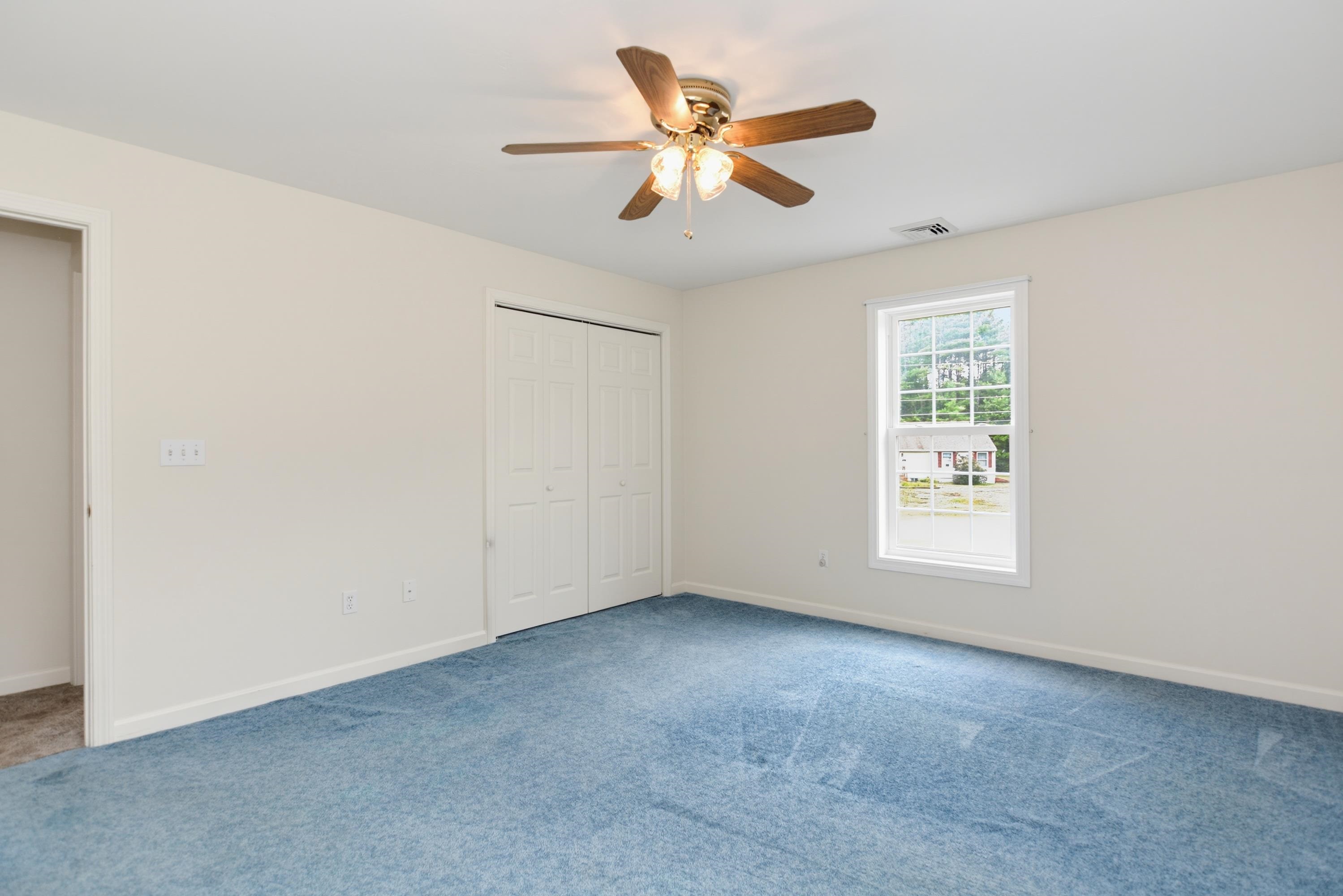 10 Terry Dr, Loudon, NH 03307