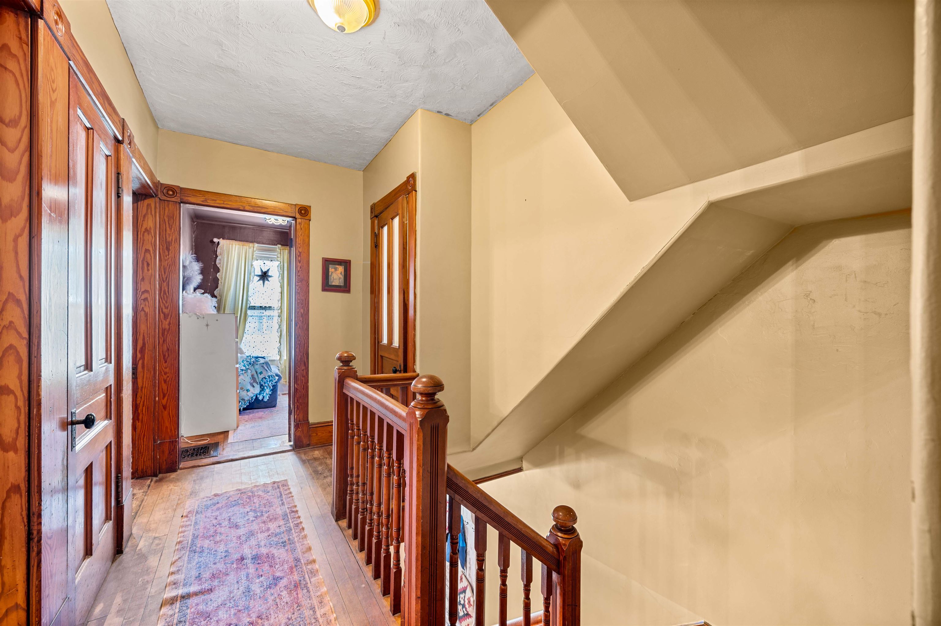 2nd level- 4 bedrooms and 2 bathrooms!