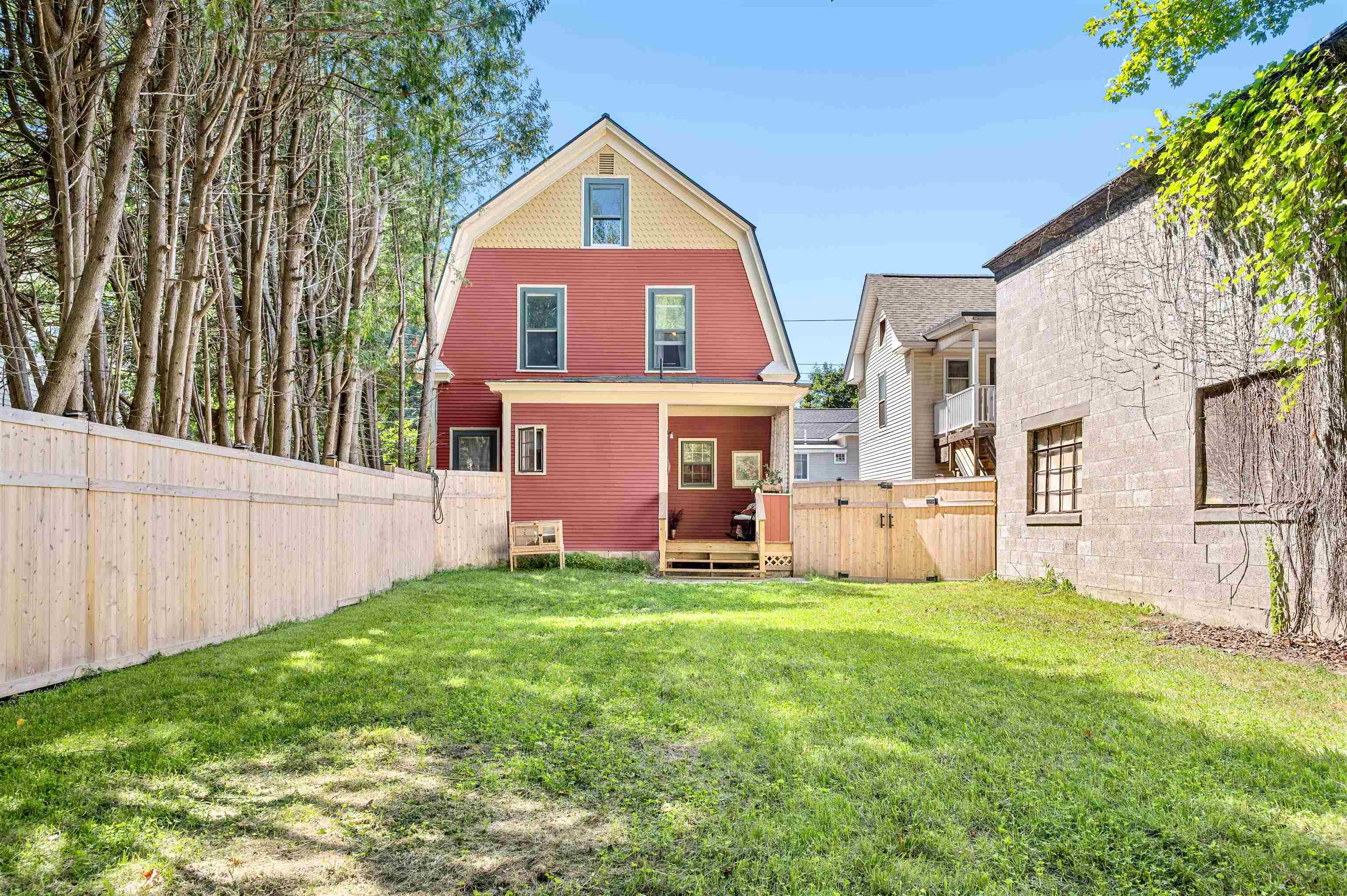 Spacious, level yard perfect for whatever you have in mind!