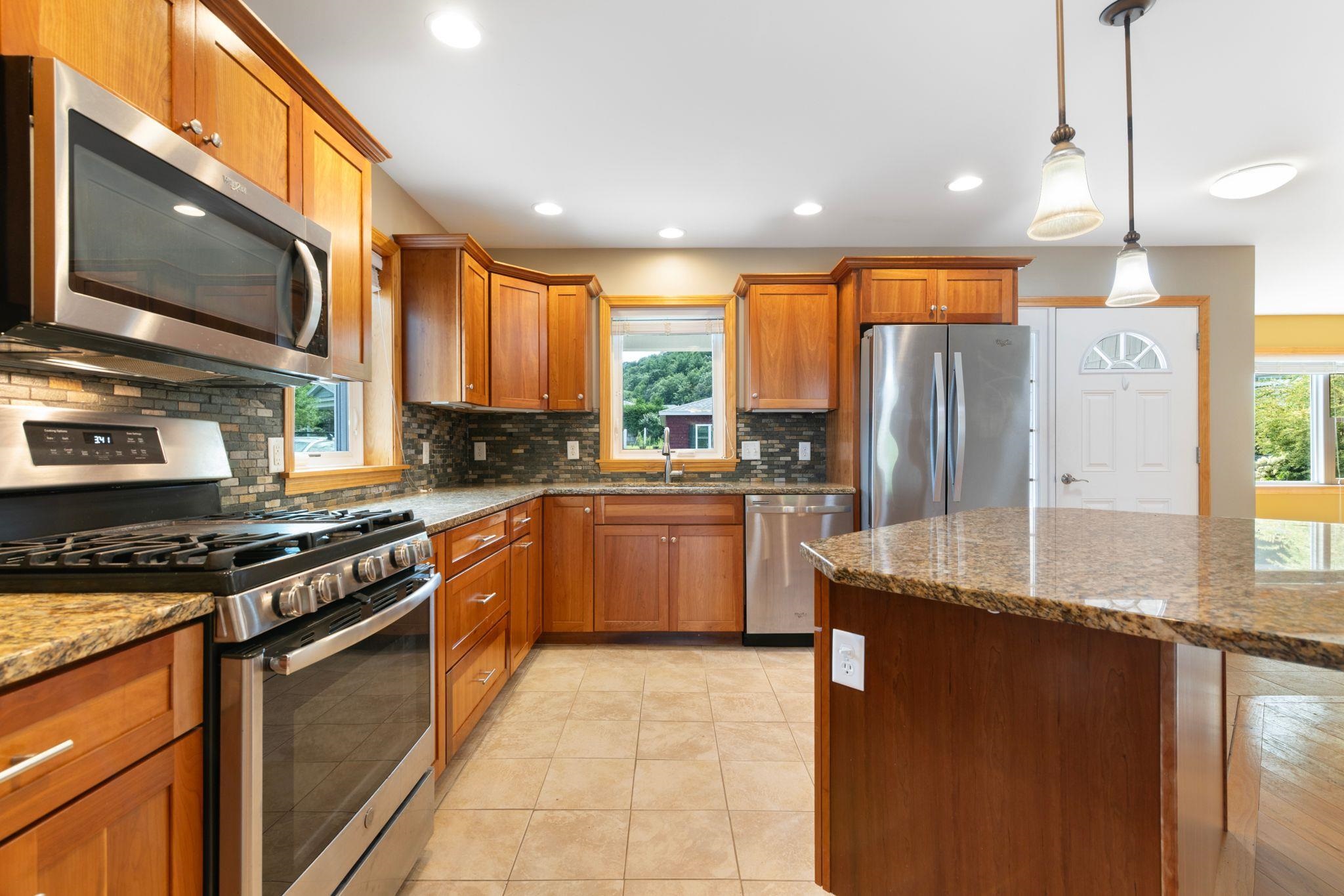 3rd image of 171 Buttonwood Dr, Brattleboro, VT 05301 | MLS# 5106916