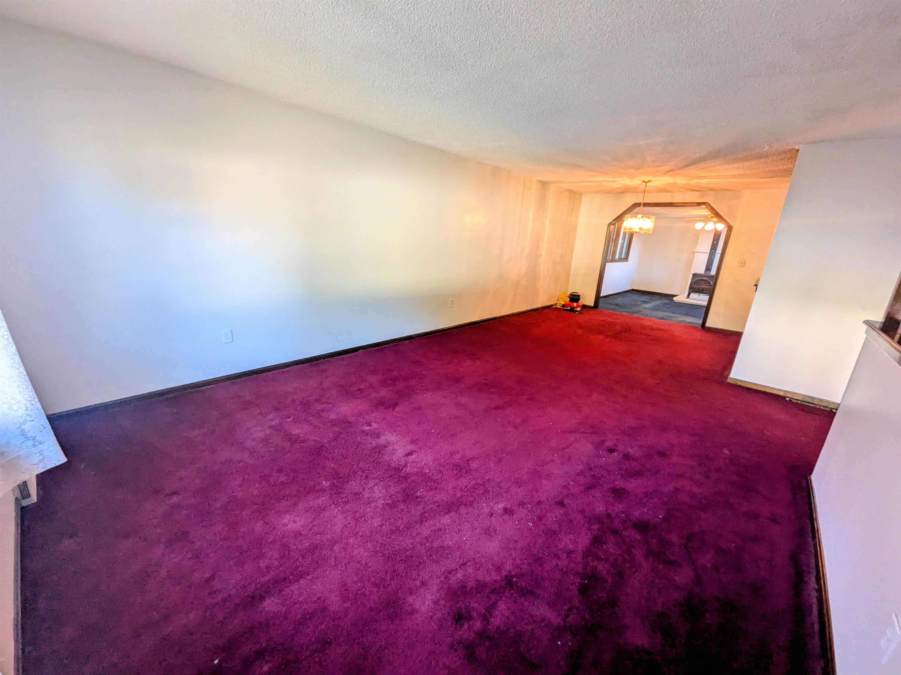 Photo 3 of Single family home for sale at 8 Radcliffe Dr, Nashua, NH 03062 | MLS# 5106923 | Listing updated on 2026-09-17