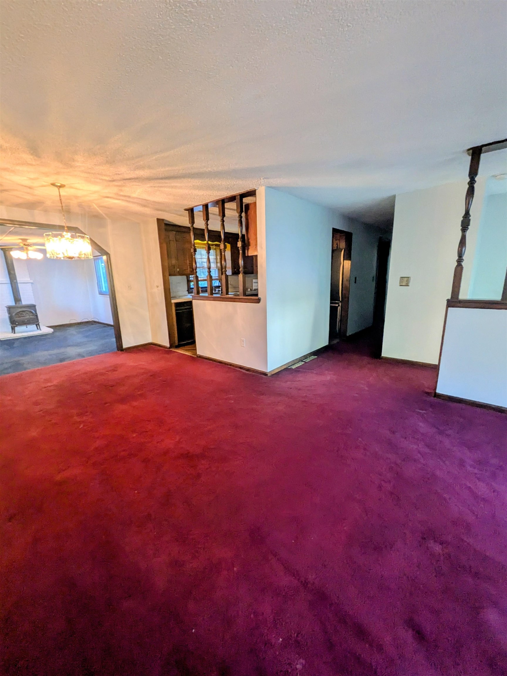 Photo 4 of Single family home for sale at 8 Radcliffe Dr, Nashua, NH 03062 | MLS# 5106923 | Listing updated on 2026-09-17