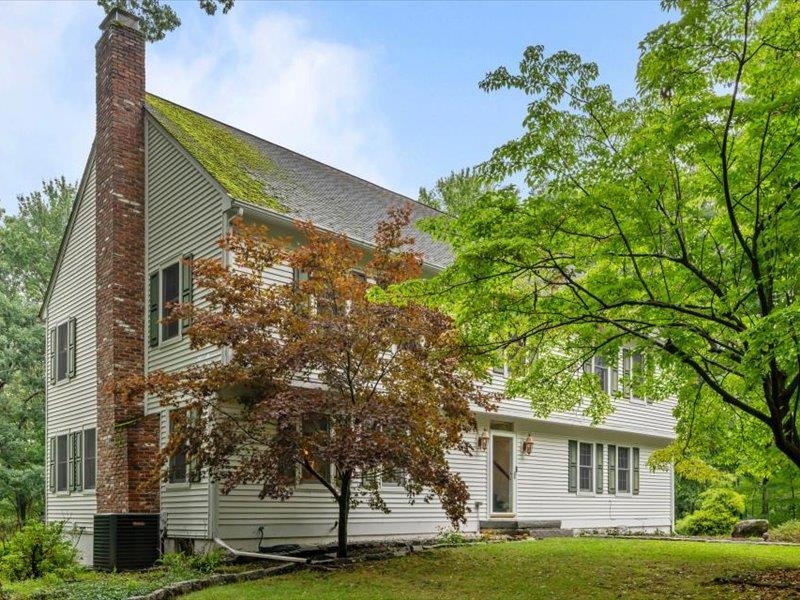 80 Mack Hill Rd, Amherst, NH 03031