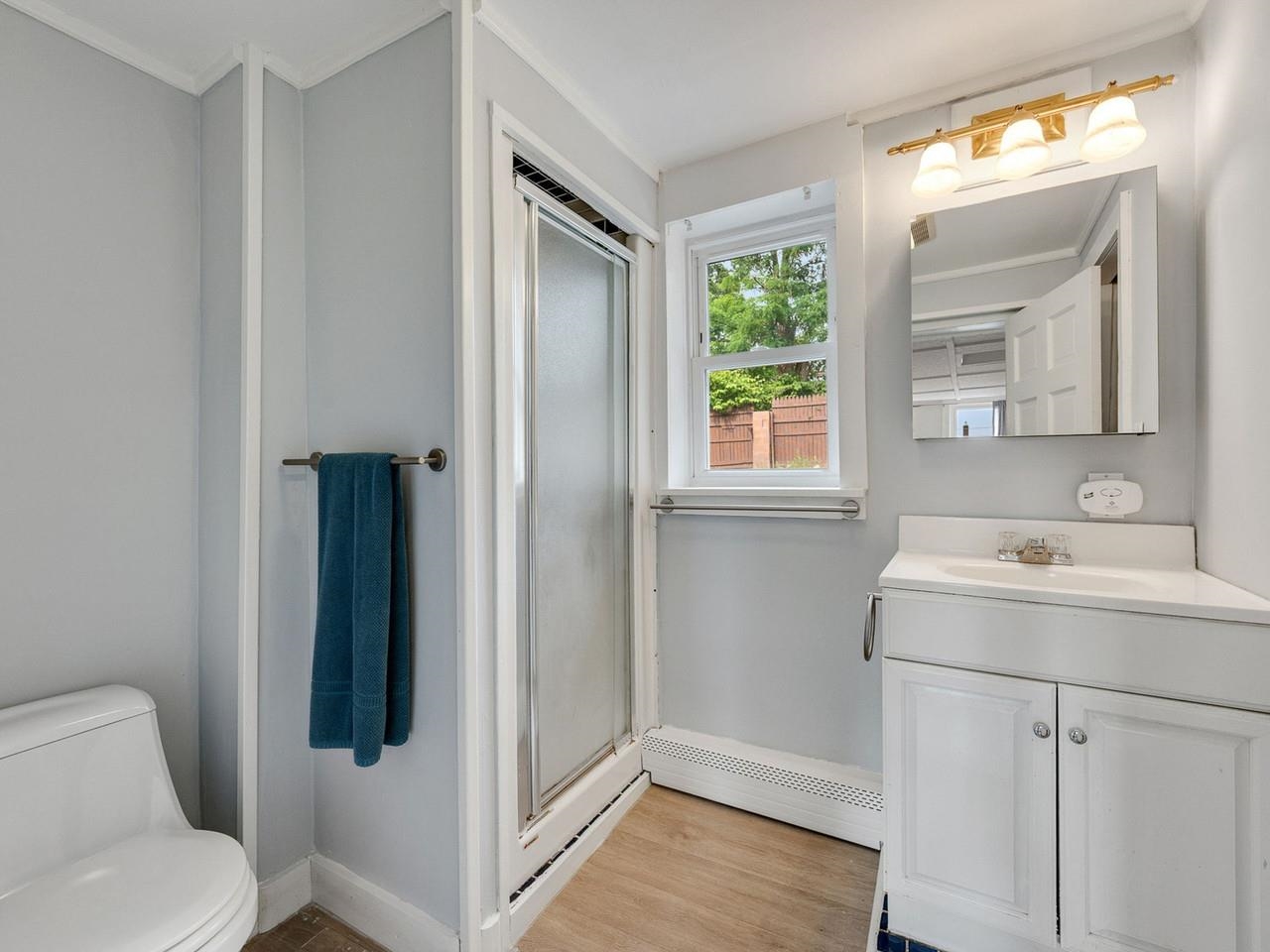 2nd Floor Bathroom