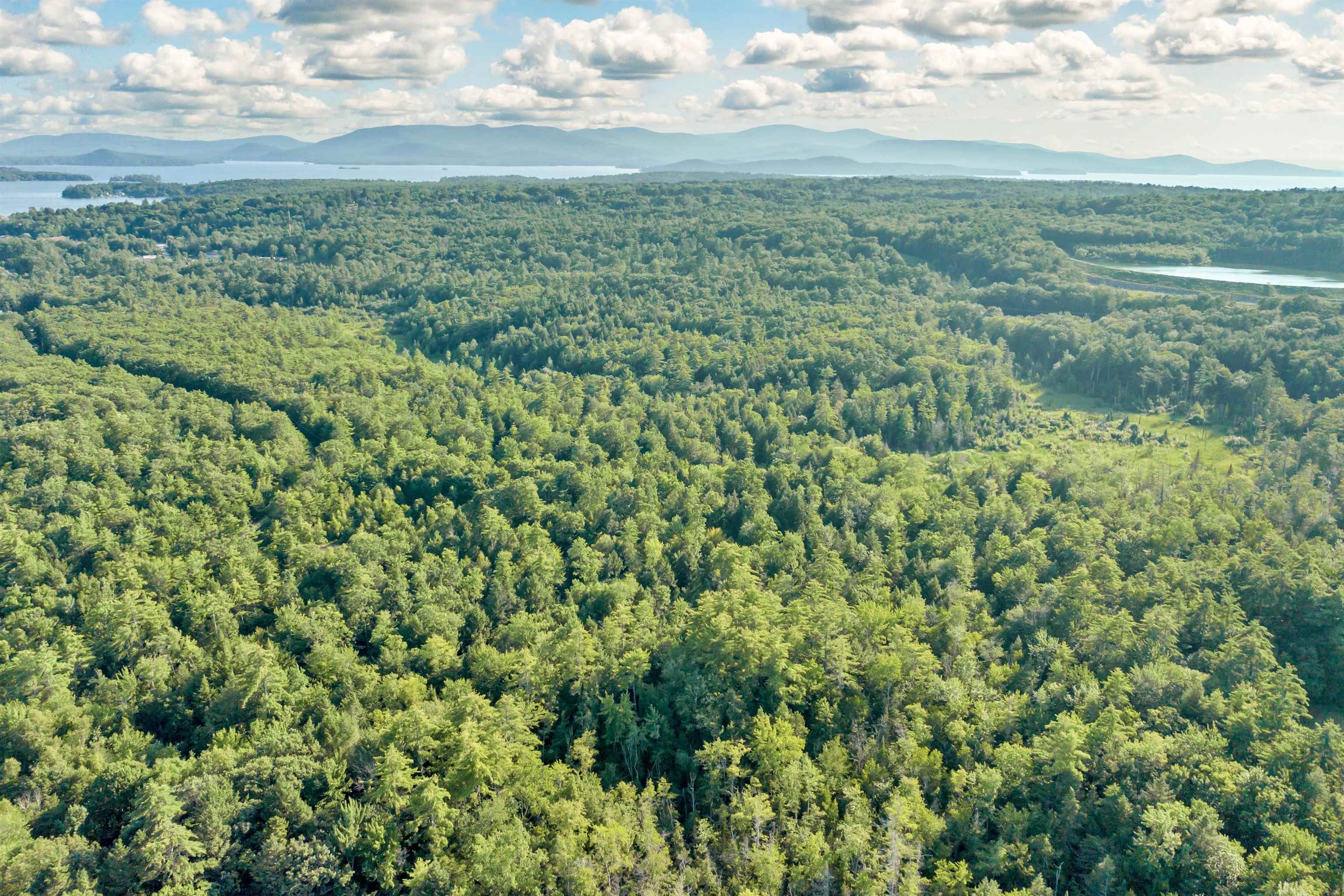 290 Pine Hill Rd, Wolfeboro, NH 03894