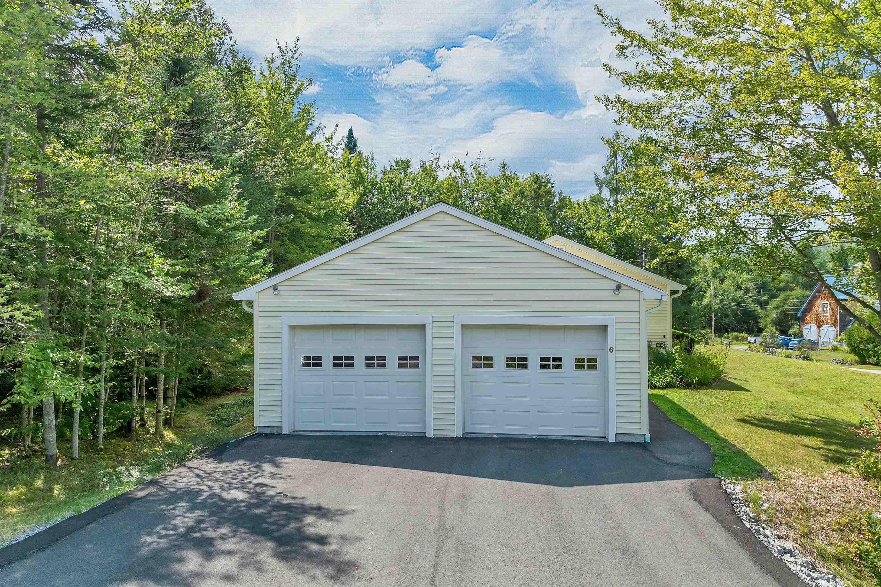 6 Tuck Ln, Littleton, NH 03561