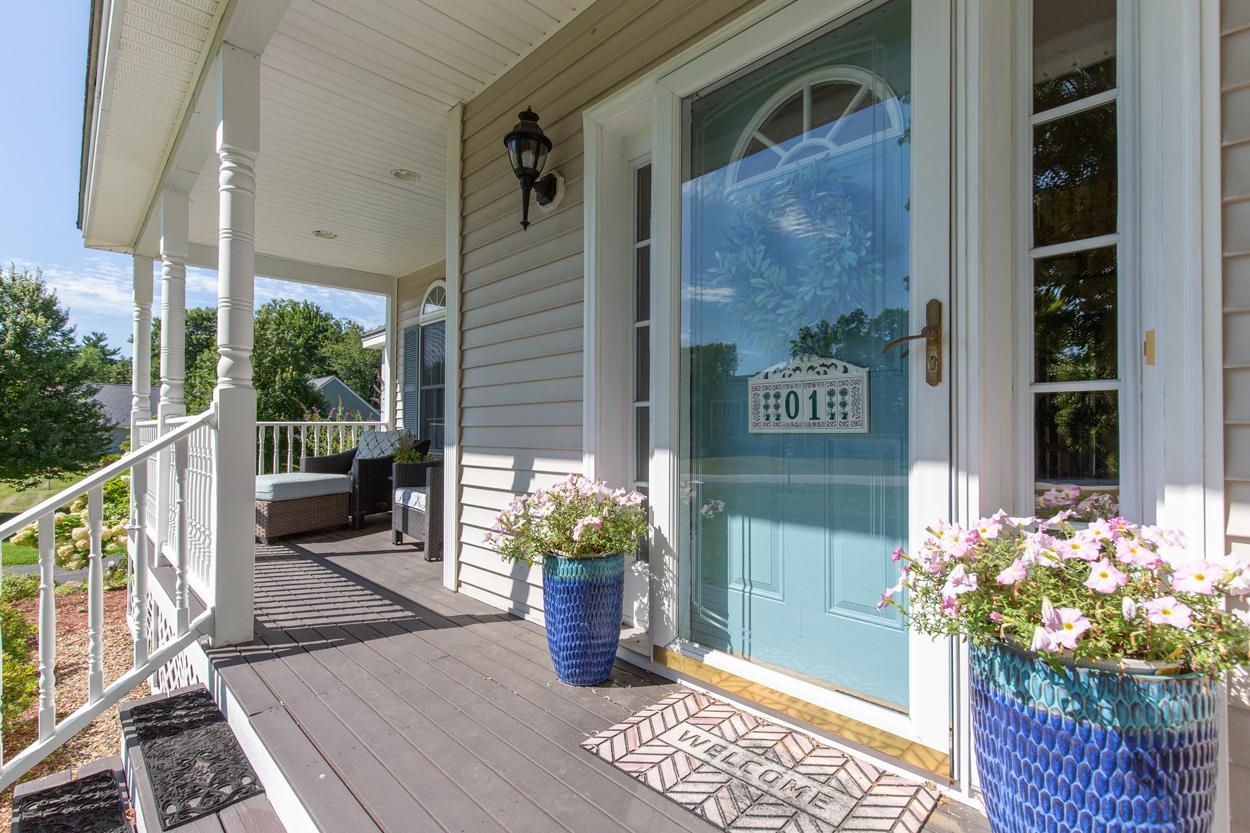 1 Mayfly Ln, Raymond, NH 03077