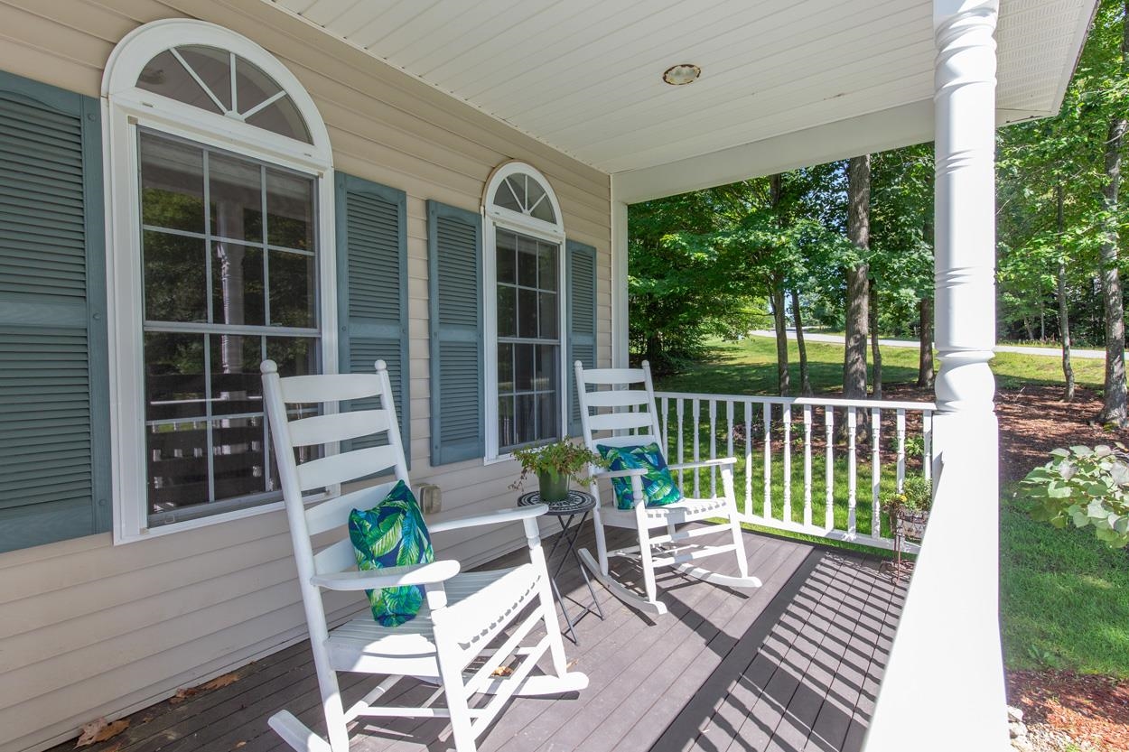 1 Mayfly Ln, Raymond, NH 03077