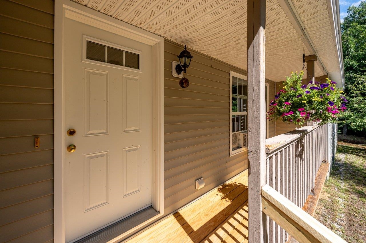 26 Chrissy Cir, Barrington, NH 03825