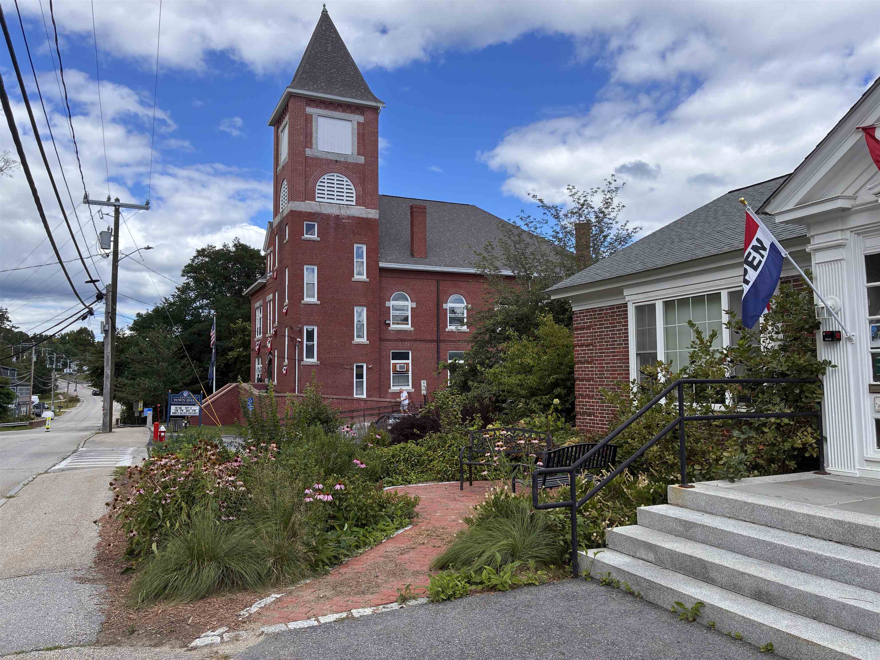 227 Main St, Epping, NH 03042