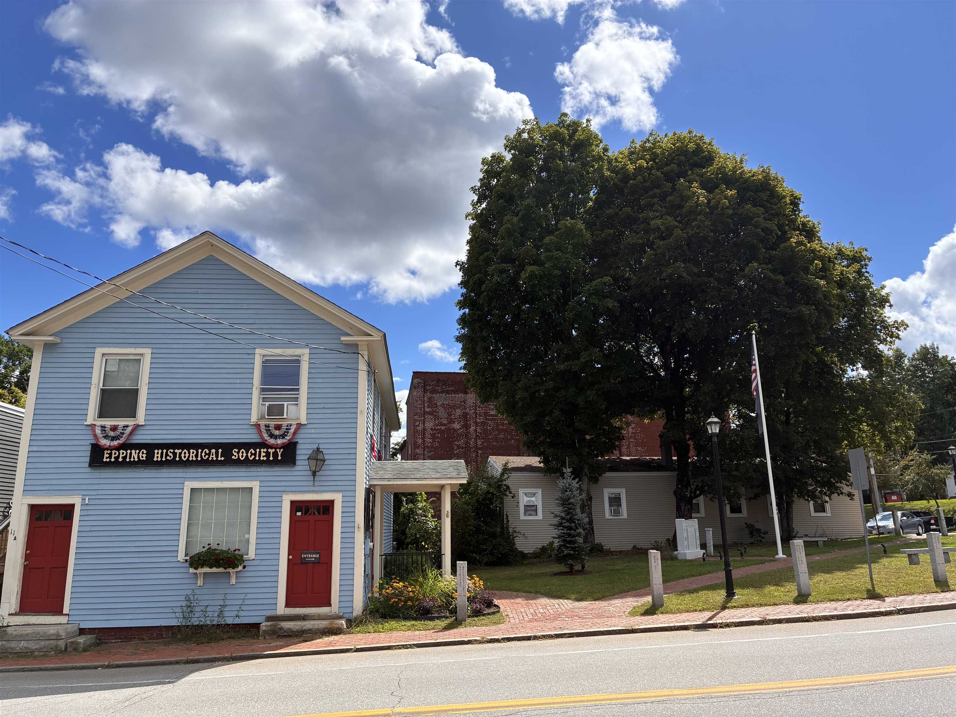 227 Main St, Epping, NH 03042