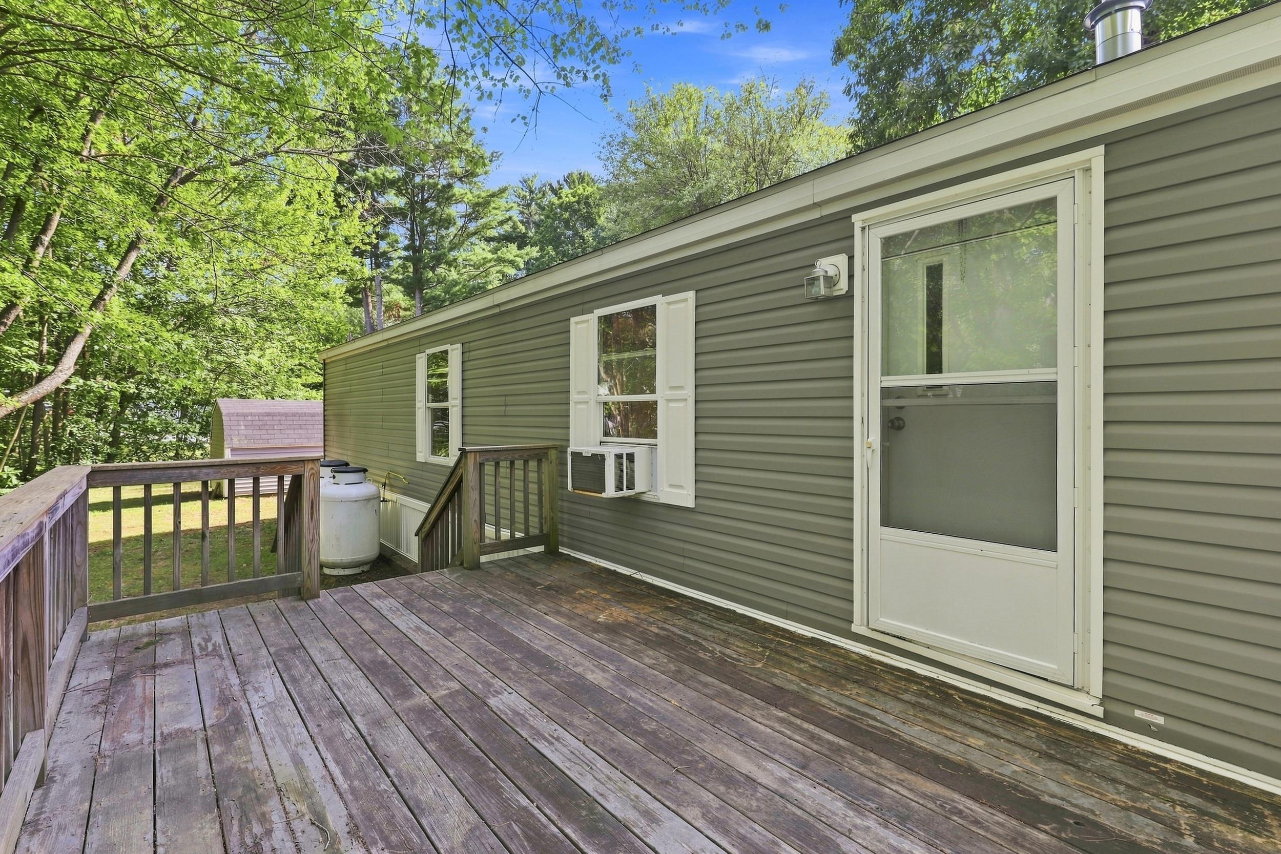 15 Roland Dr, Allenstown, NH 03275