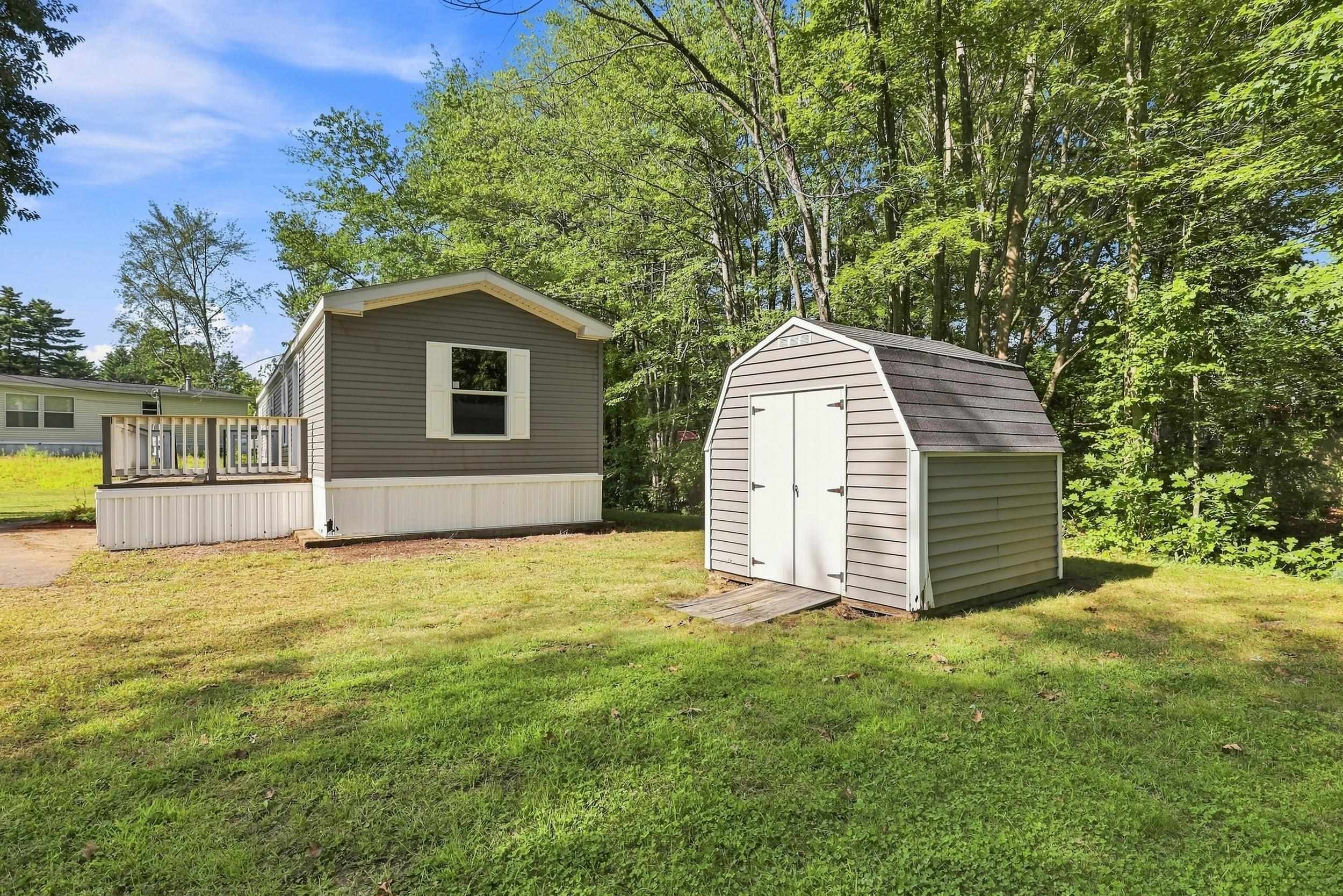 15 Roland Dr, Allenstown, NH 03275