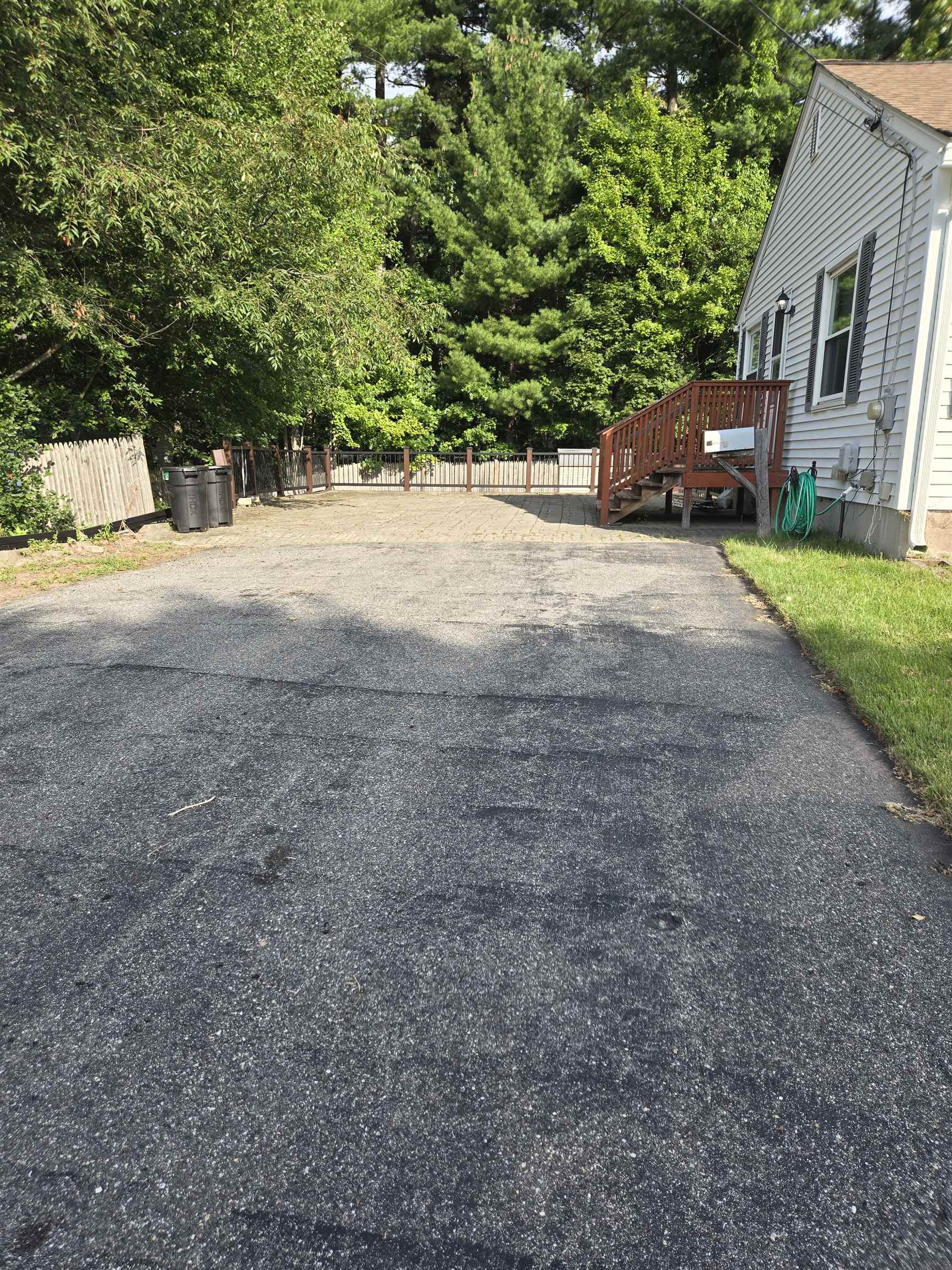 40 Cox St, Nashua, NH 03063