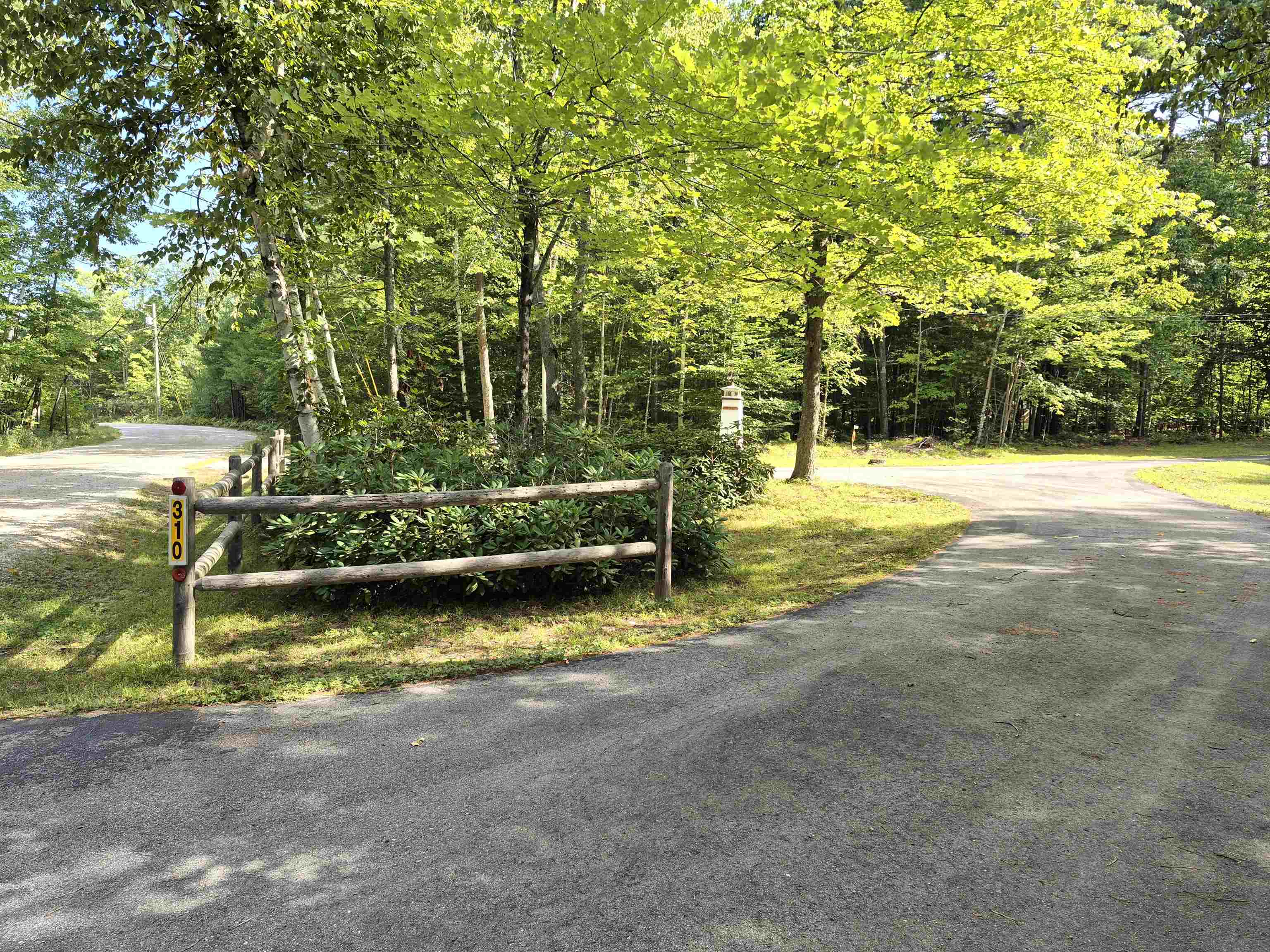 310 Robinhood Rd, Wakefield, NH 03830