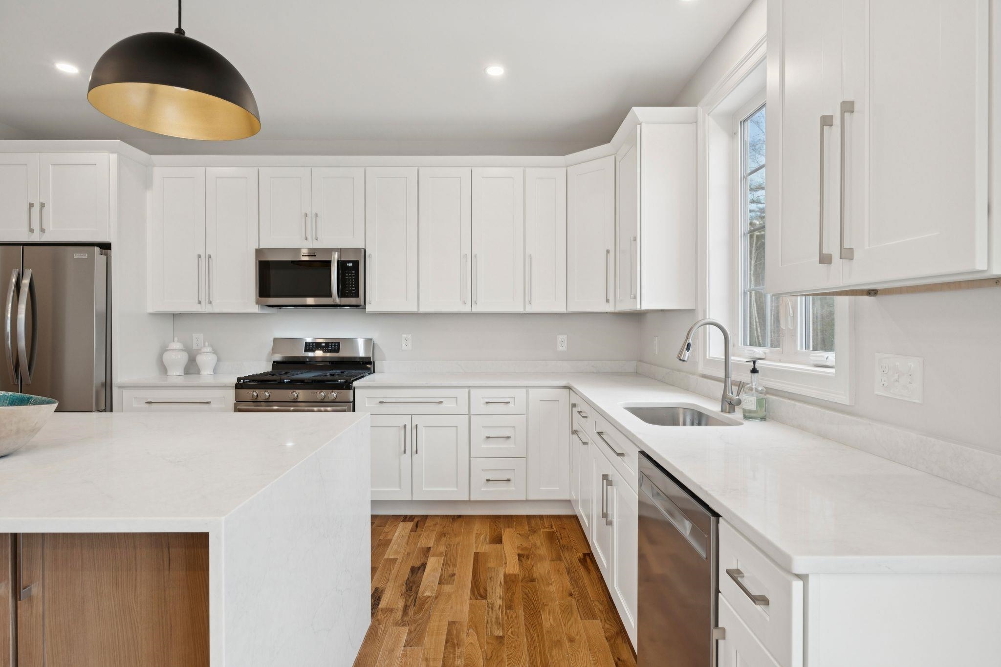 28 Copp Dr, Rochester, NH 03868