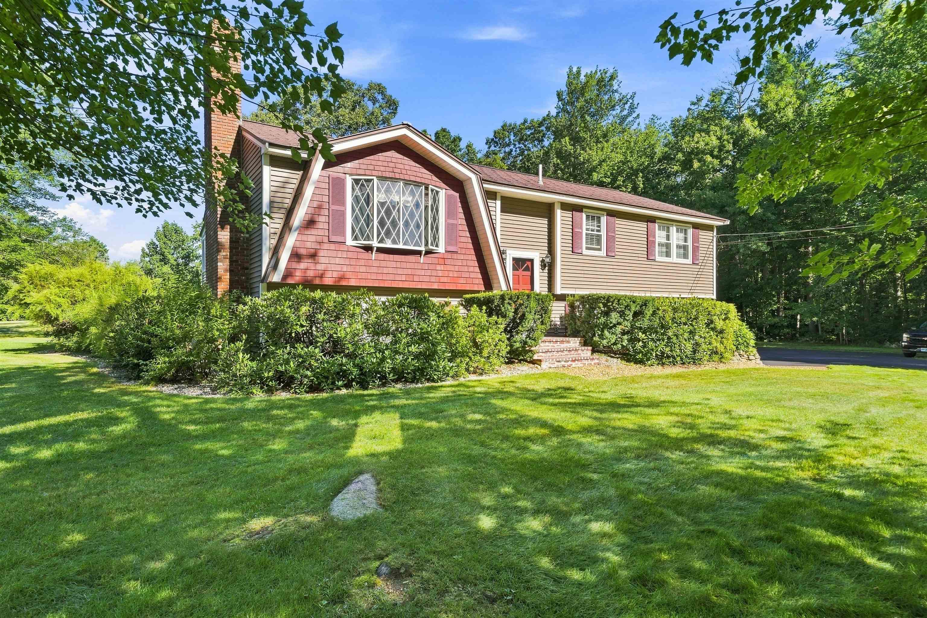 18 Westside Dr, Atkinson, NH 03811