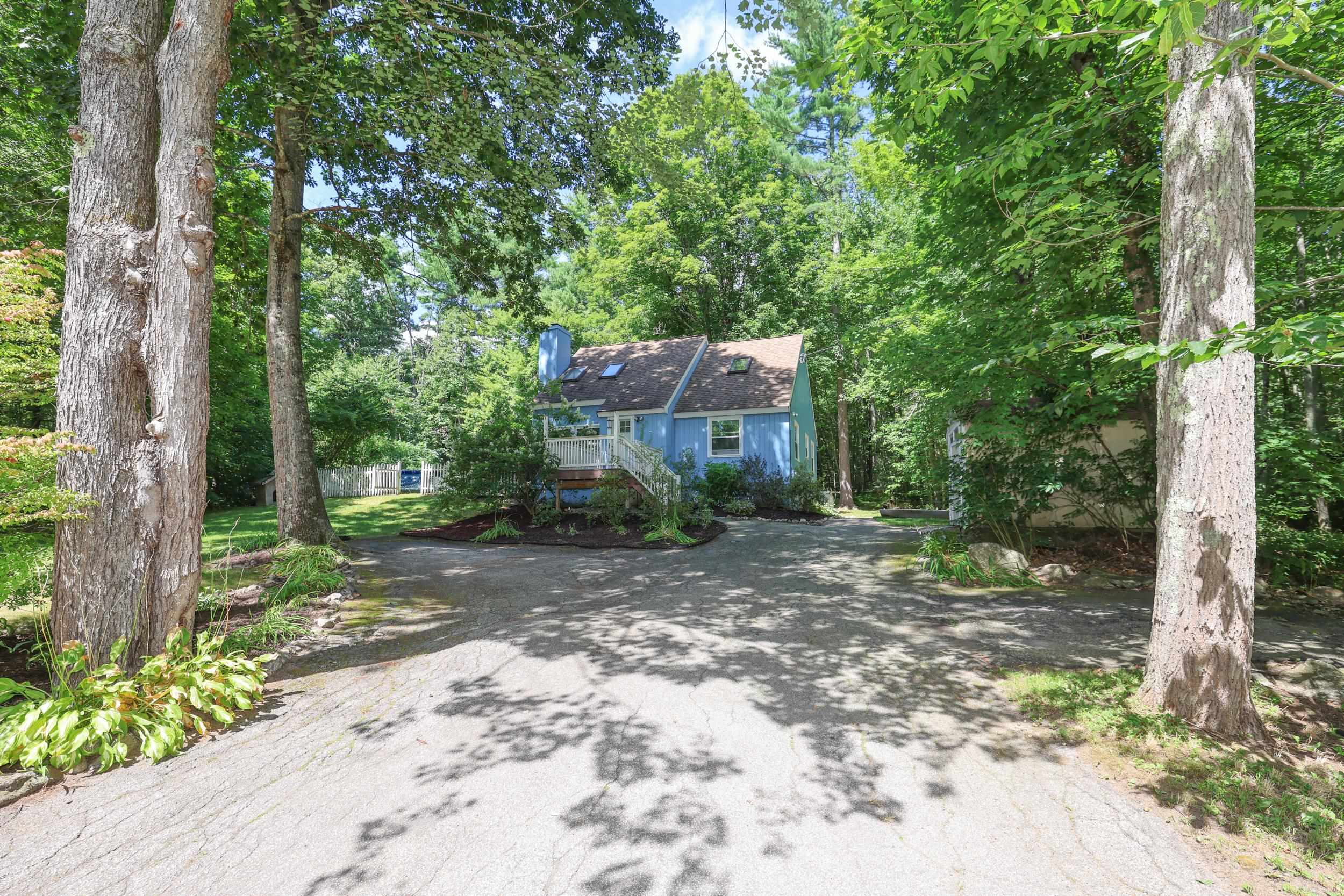 285 Colby Rd, Weare, NH 03281