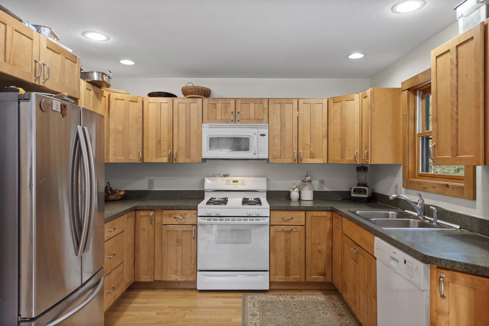 Great open kitchen