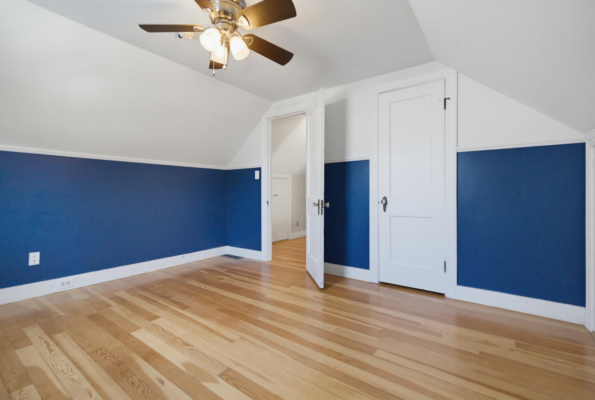 127 Route 27, Raymond, NH 03077