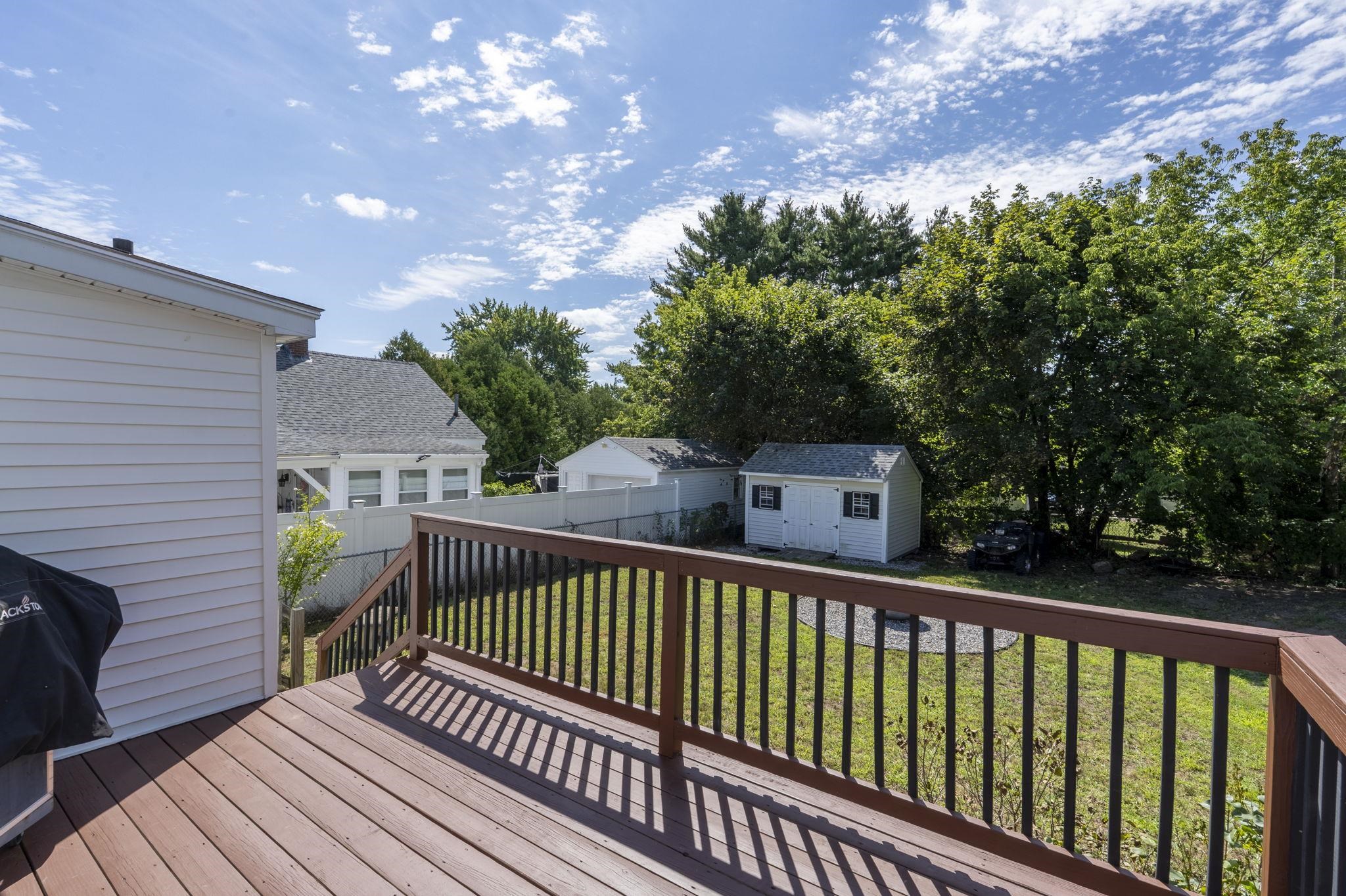 1043 Somerville St, Manchester, NH 03103