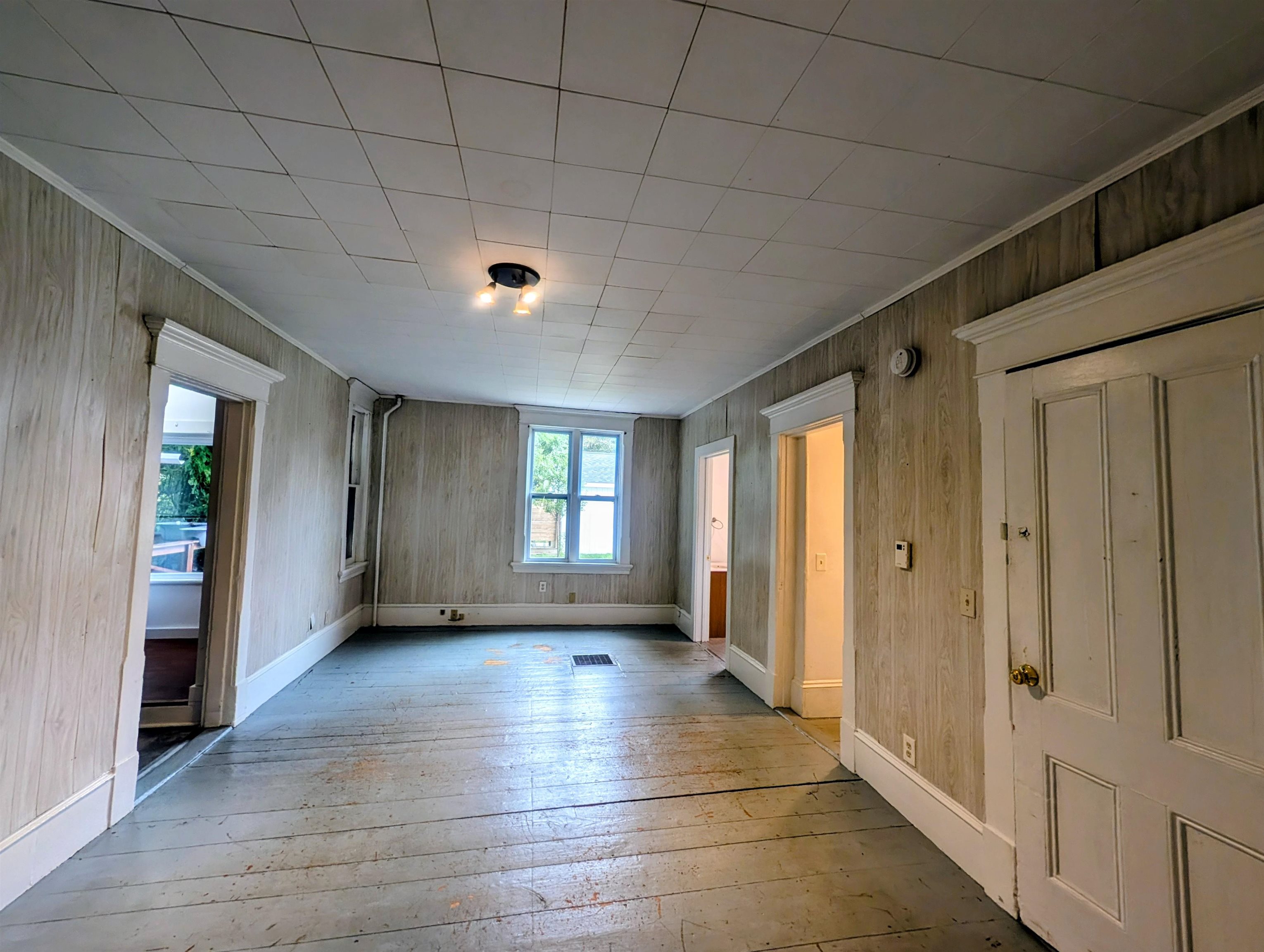 Apt #1 - Dining Rm / Living Rm 26091648