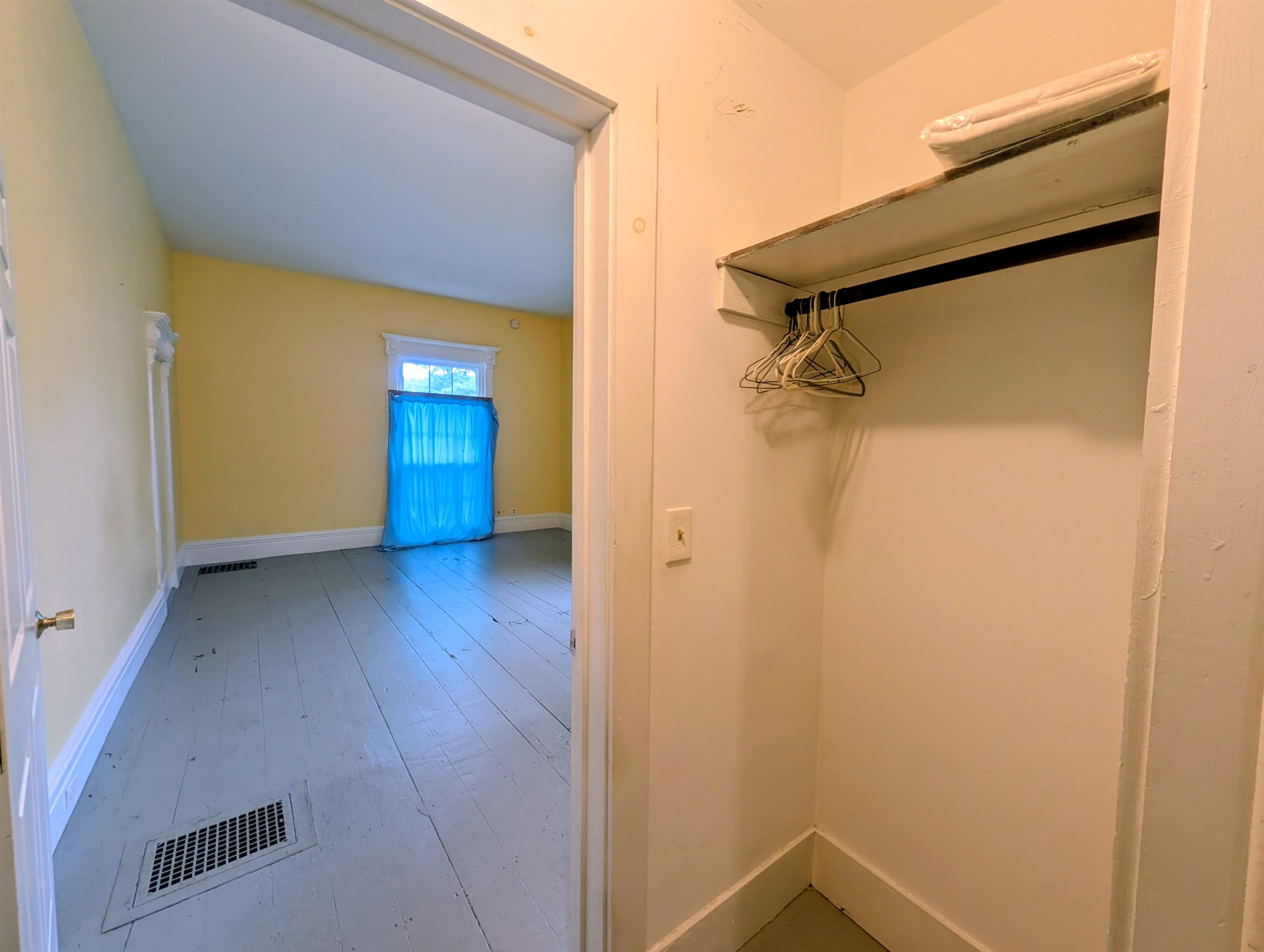 Apt #1 - Bedroom (1) 26091656