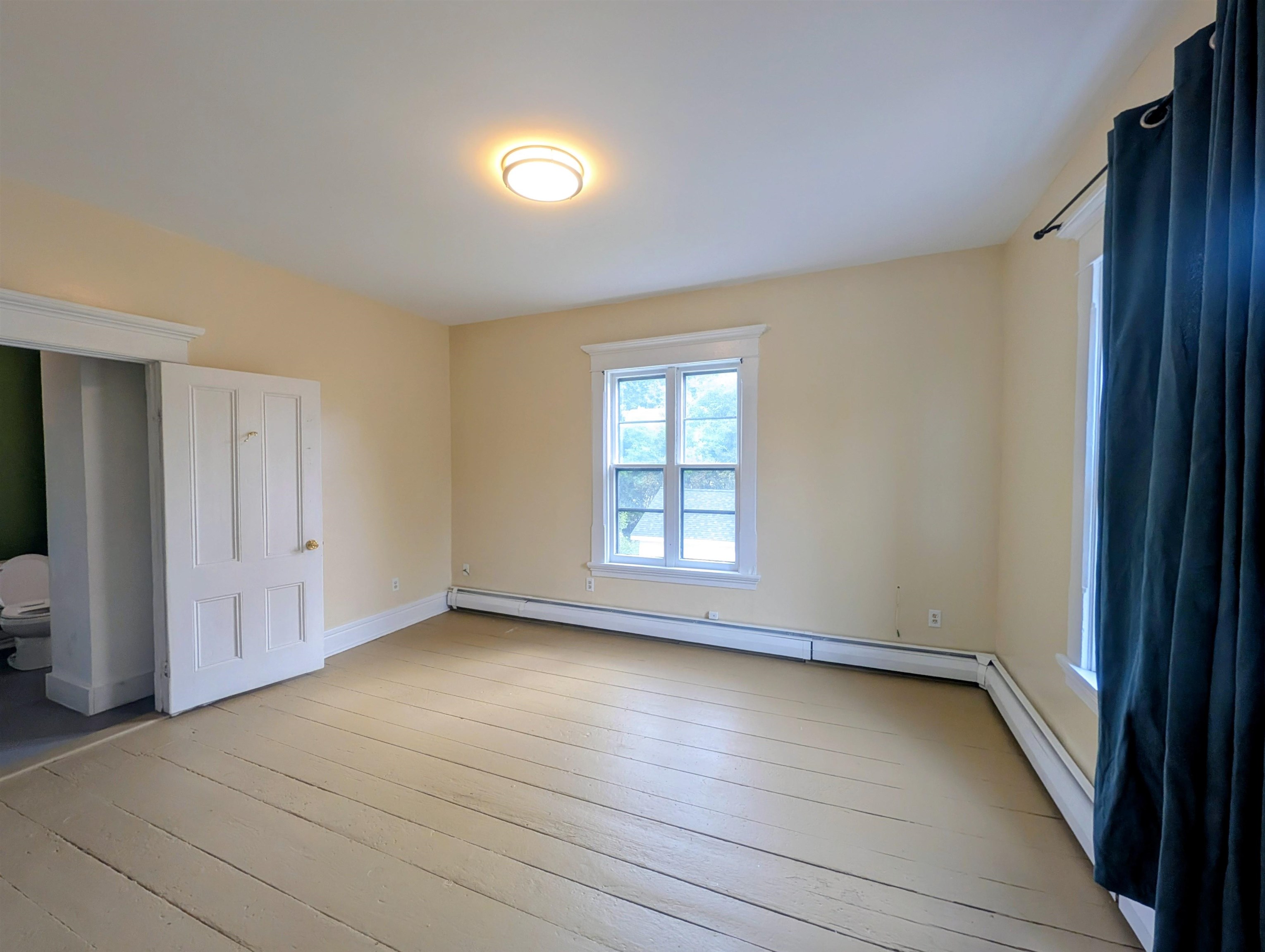 Apt #2 - Bedroom (1) 26091665