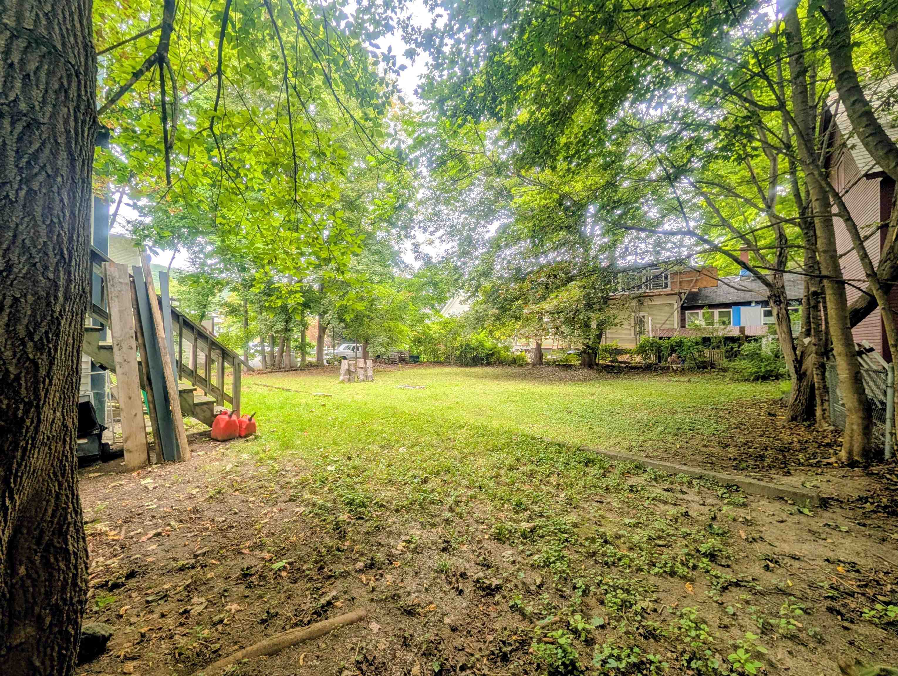 Large Back Yard 26091636