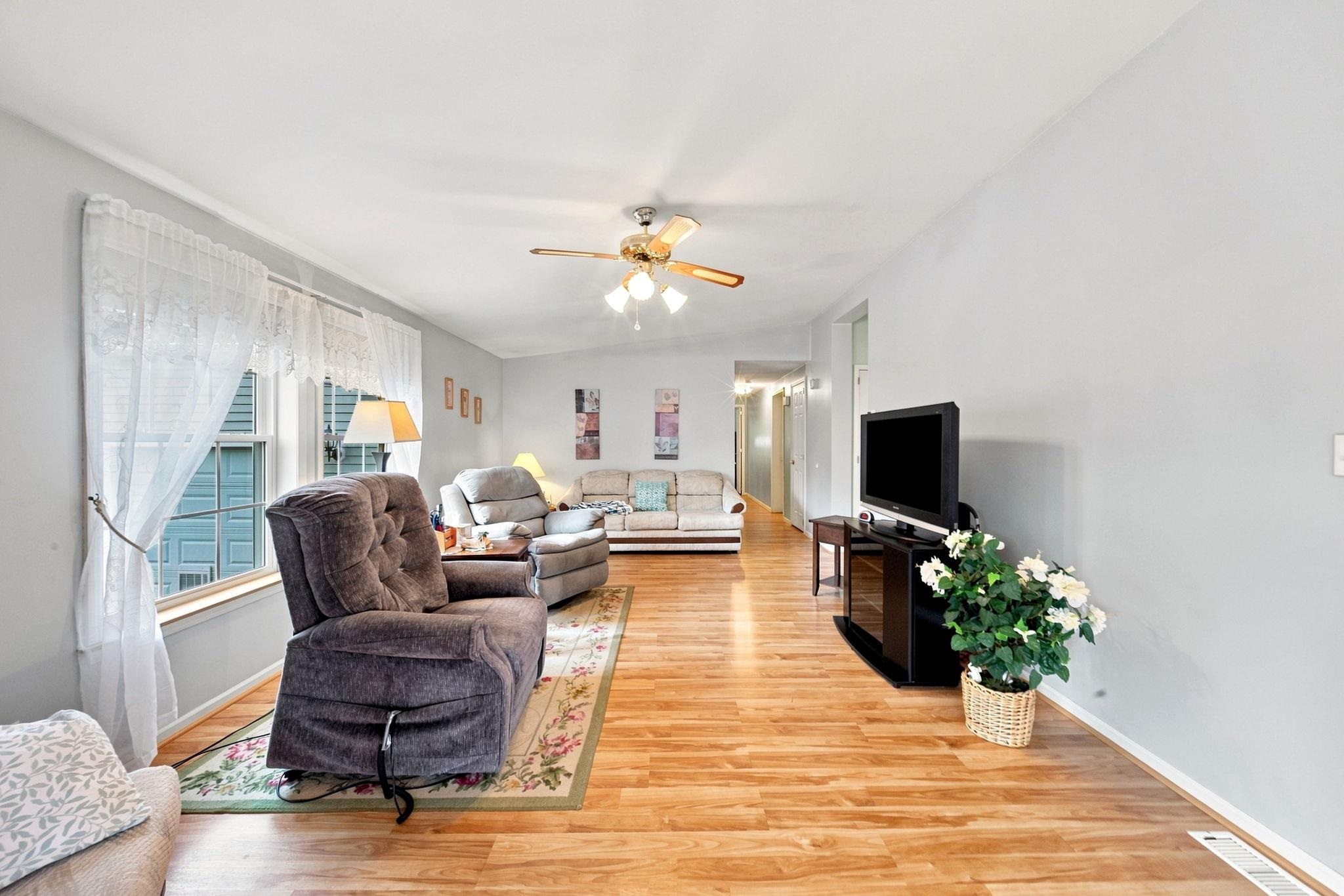 Photo 6 of 21