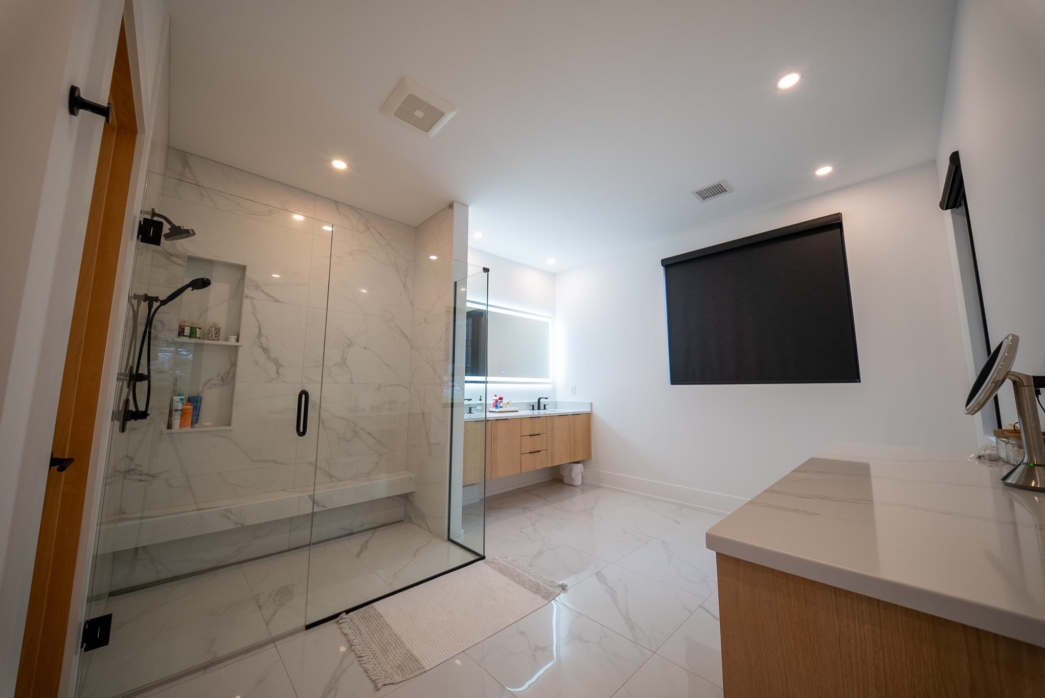 Second Floor En-suite Bath
