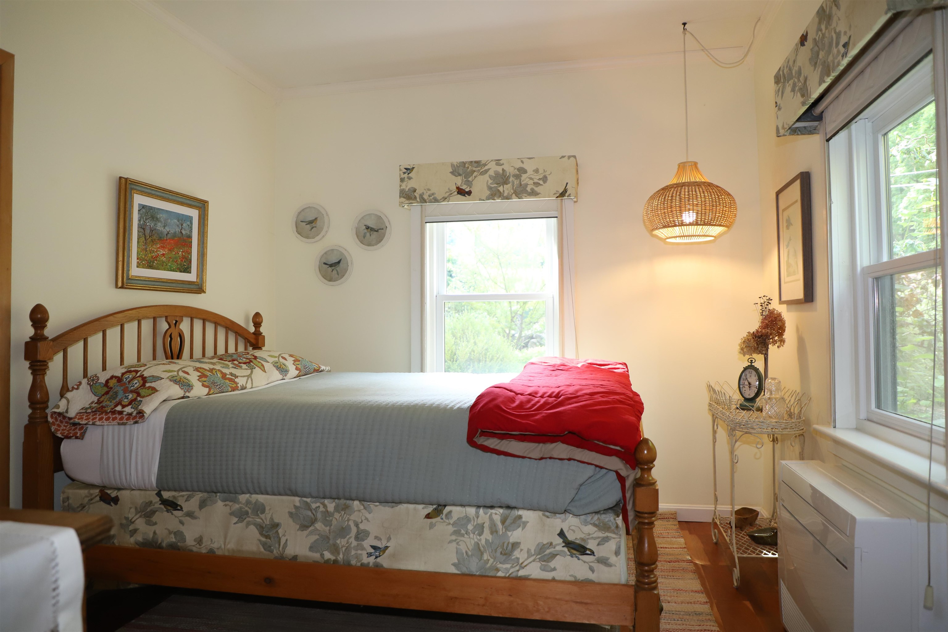 Elaine bedroom