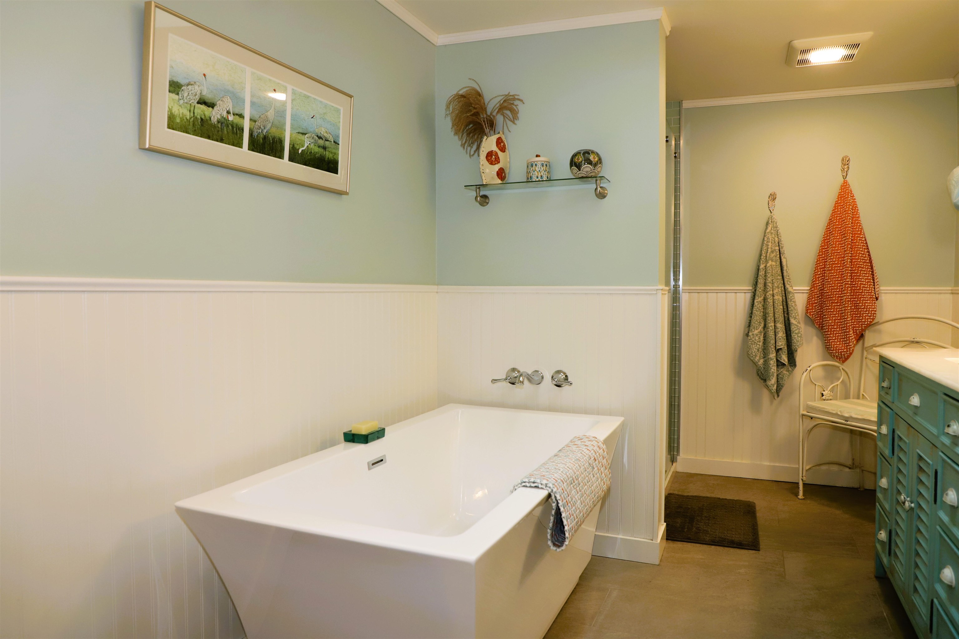 Soaking tub