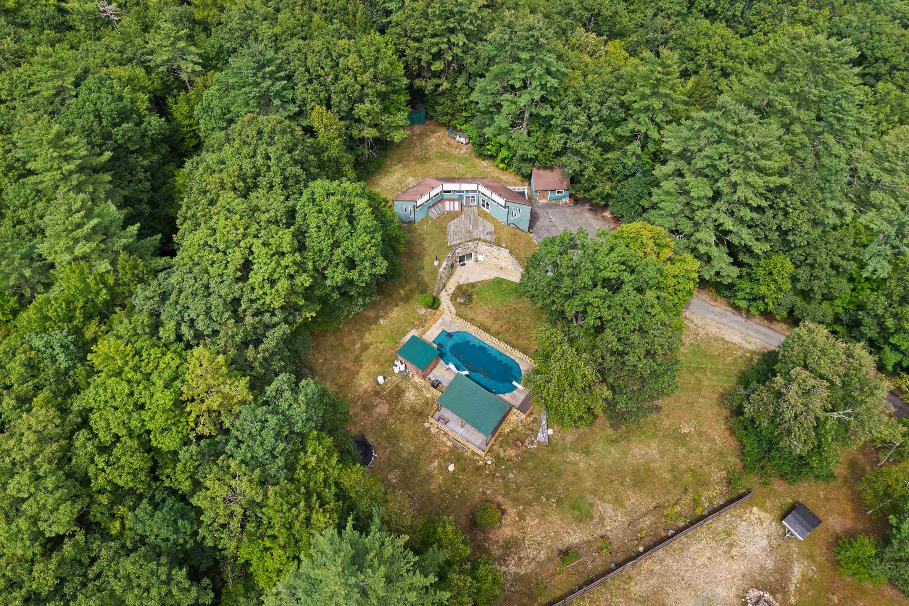 Photo 2 of Single family home for sale at 101 Black Brook Rd, Goffstown, NH 03045 | MLS# 5107124 | Listing updated on 2026-10-07