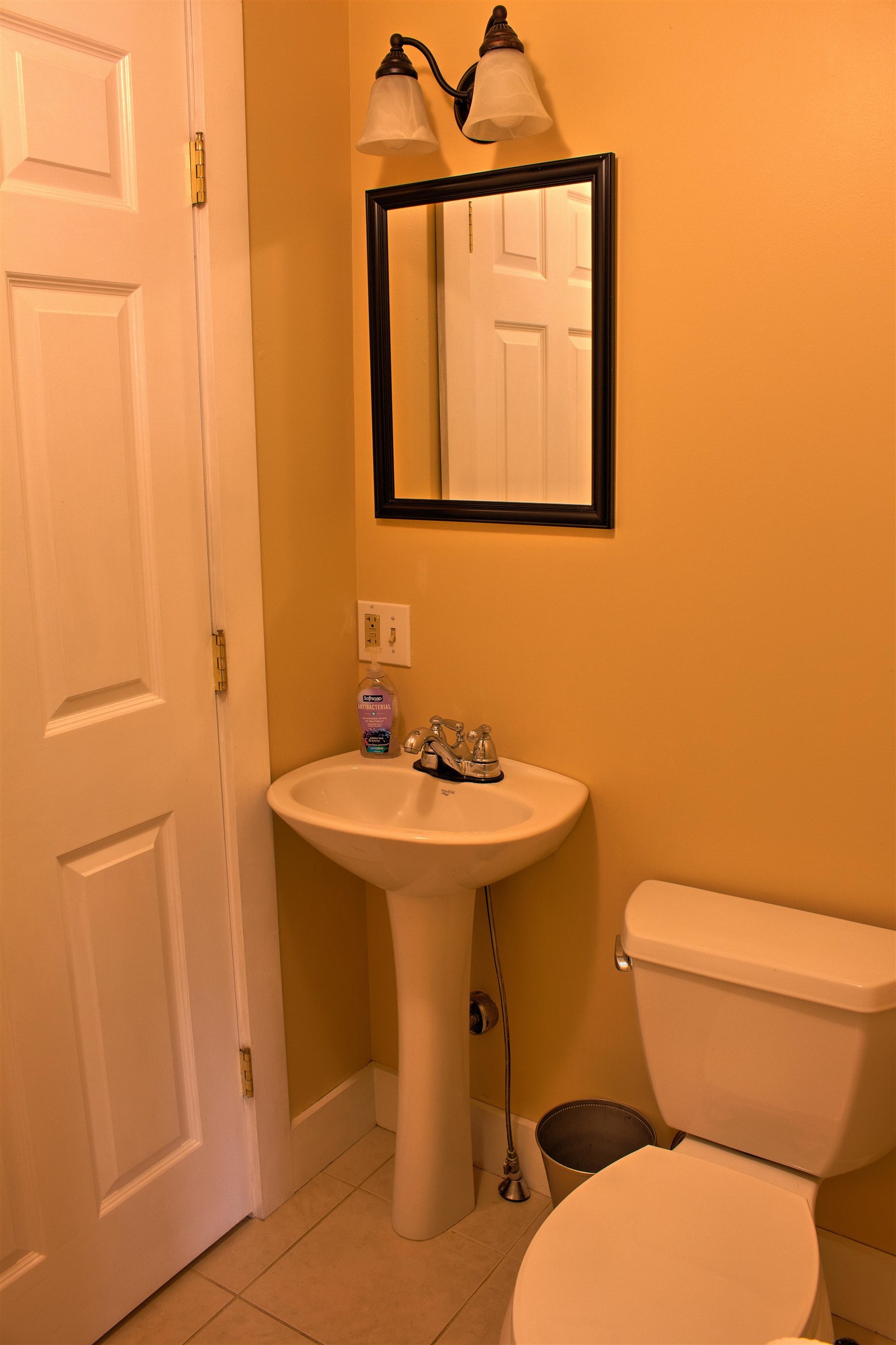 1st Level 1/2 Bath